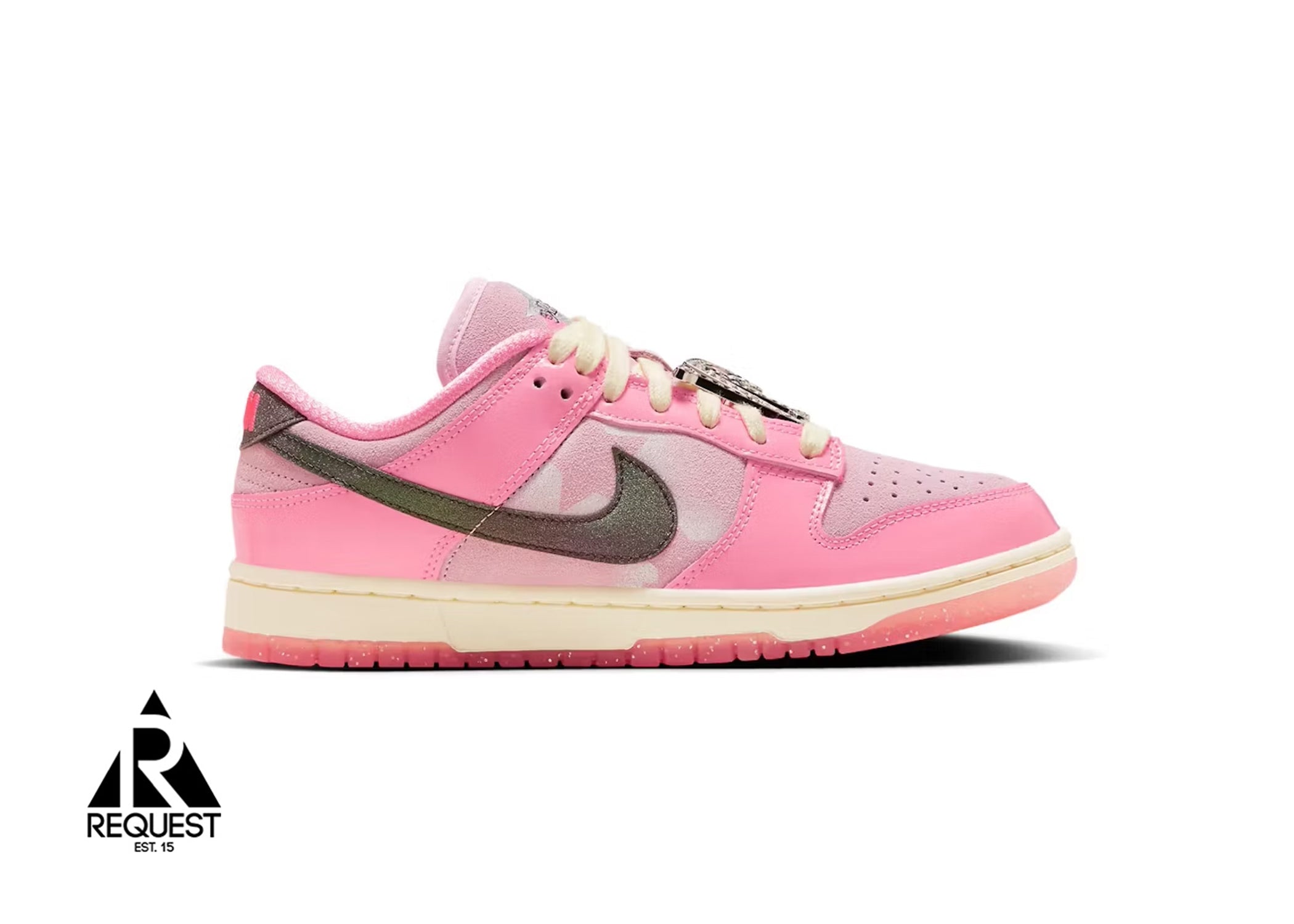 Nike Dunk Low LX "Barbie" (W)