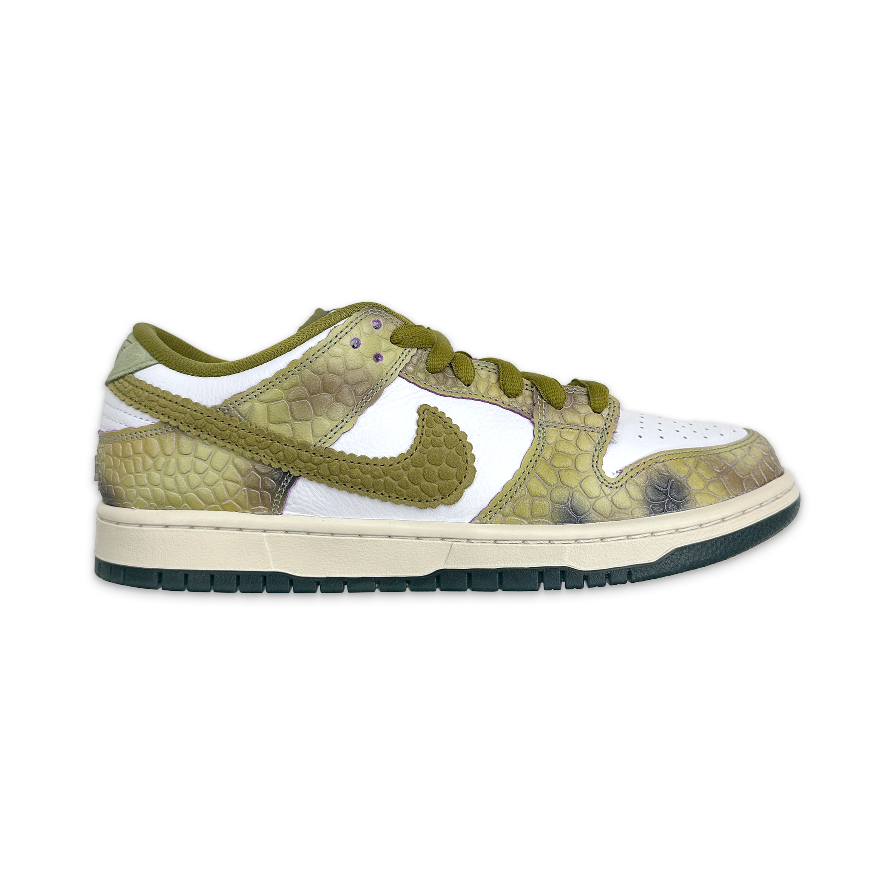 Request, Nike SB Dunk Low “Chameleon"
