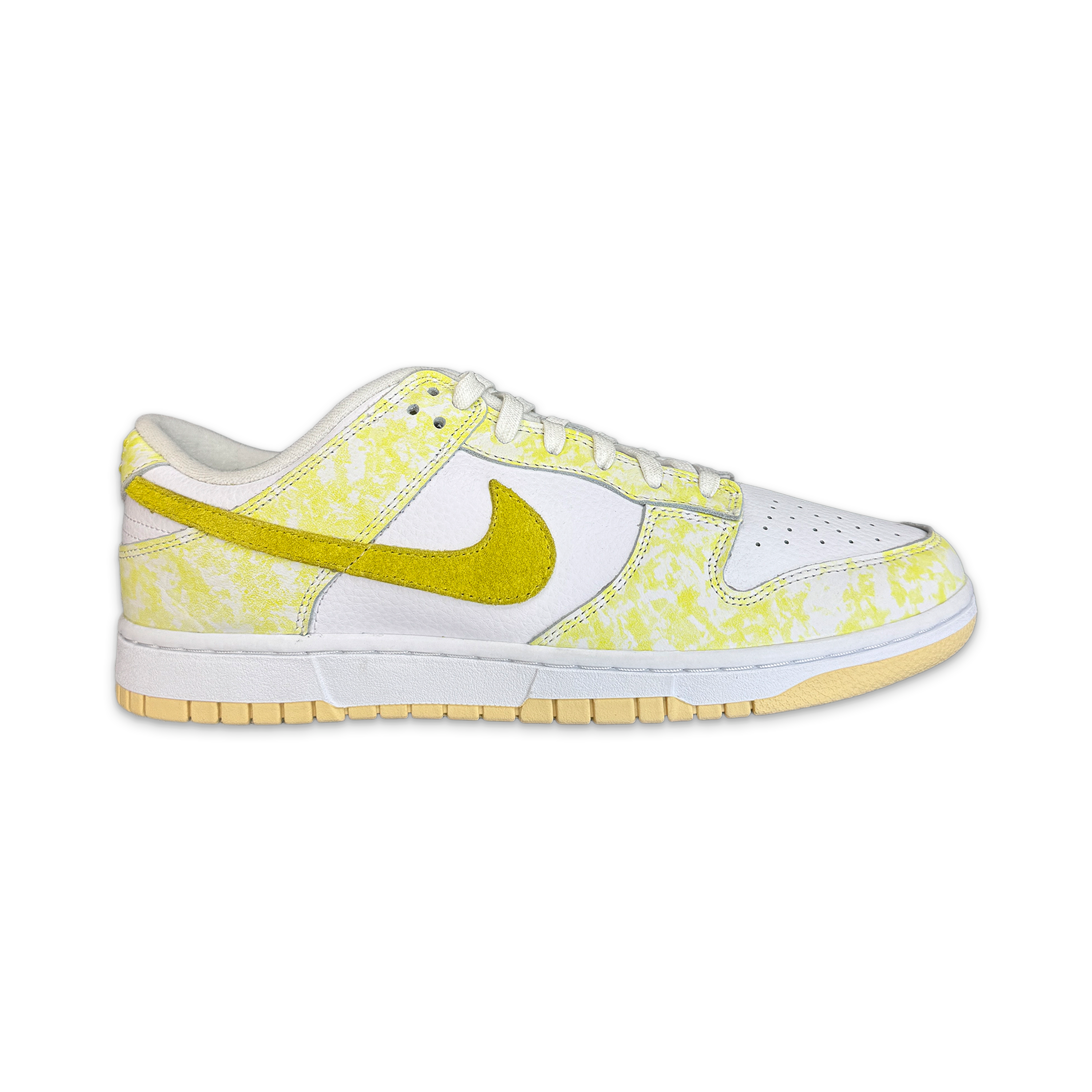 Nike, Dunk Low “Yellow Strike W”
