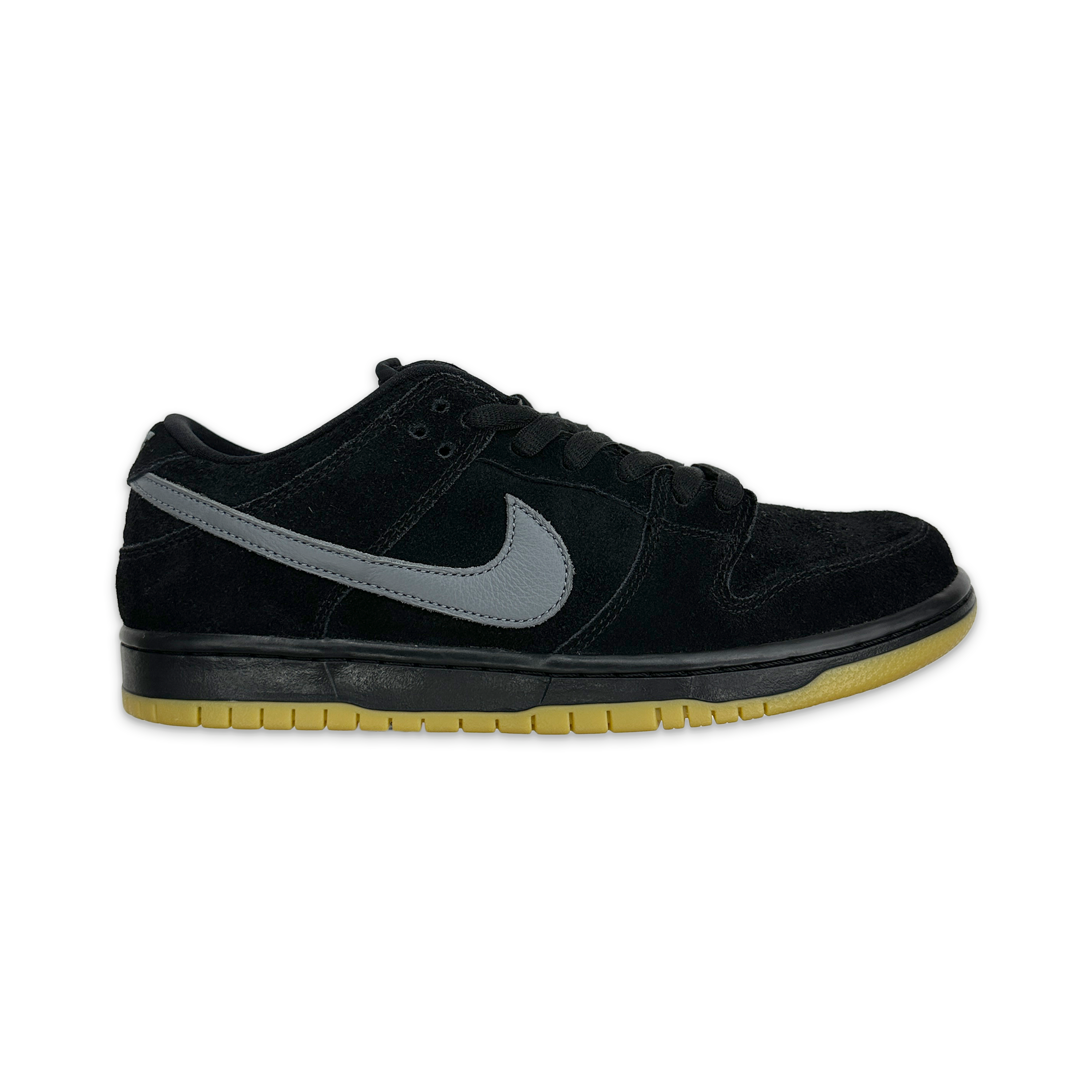Request, Nike SB Dunk Low "FOG"