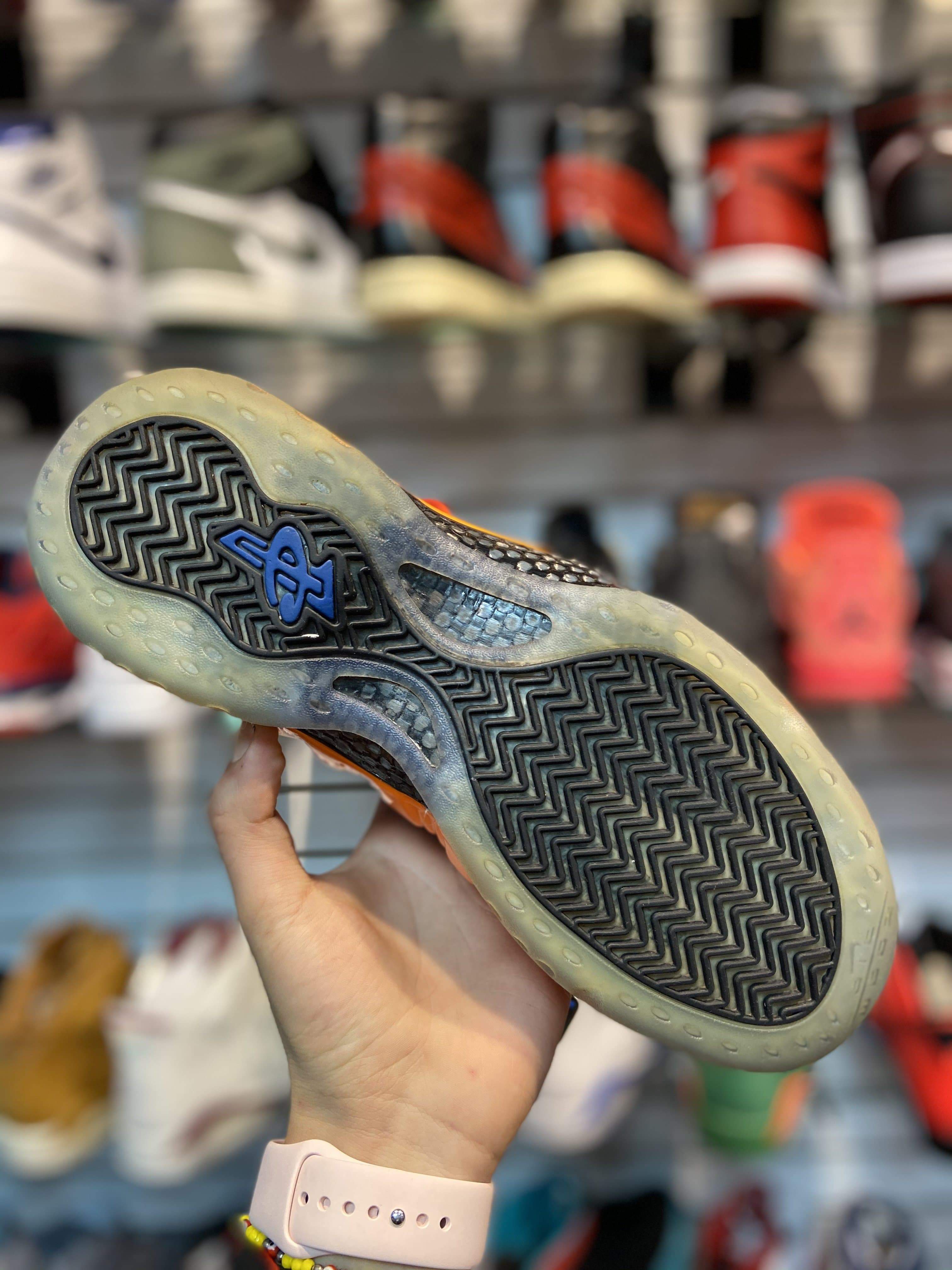 Air Foamposite One “Knicks”