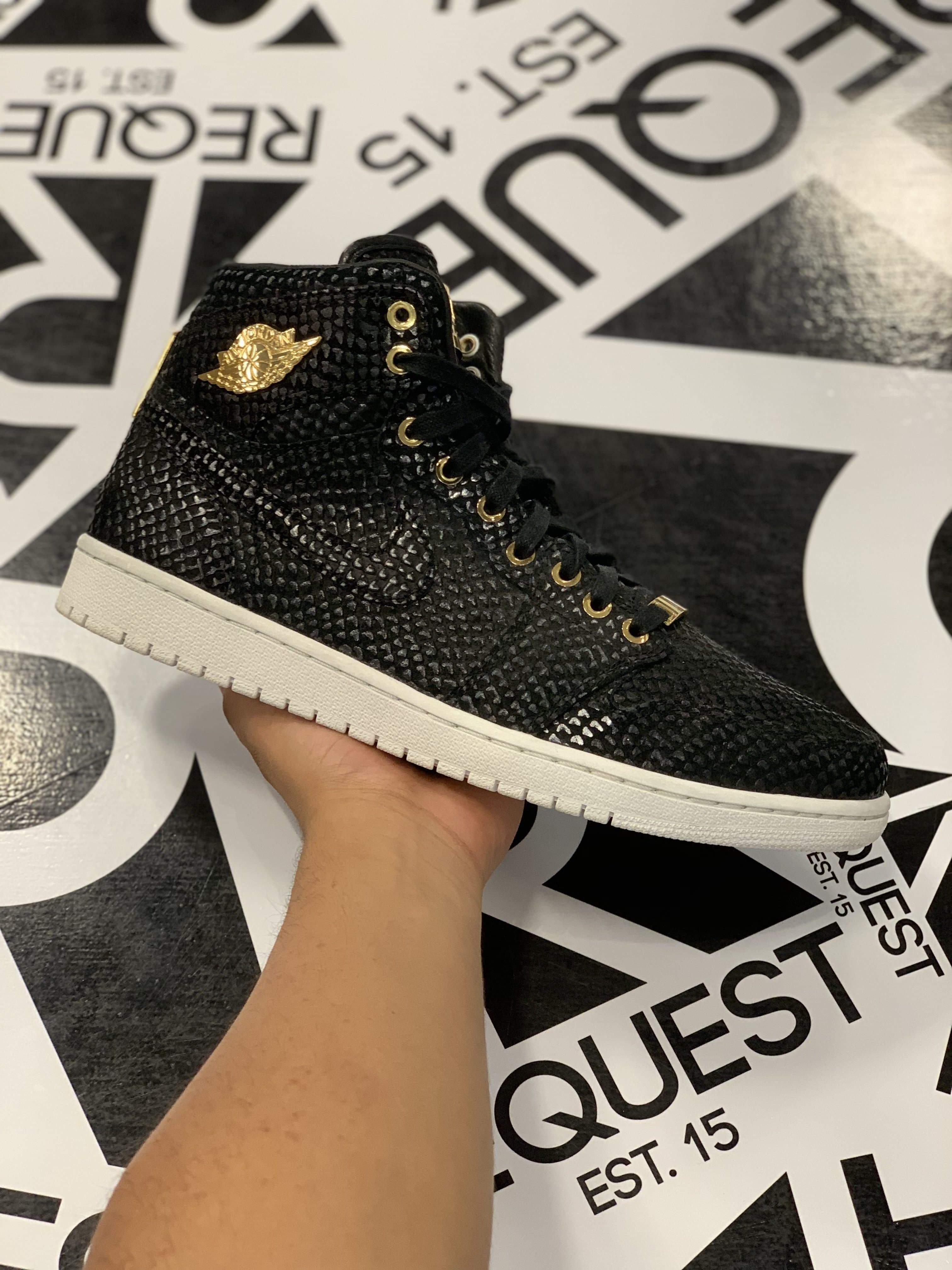Air Jordan 1 Retro “Black Pinnacle”