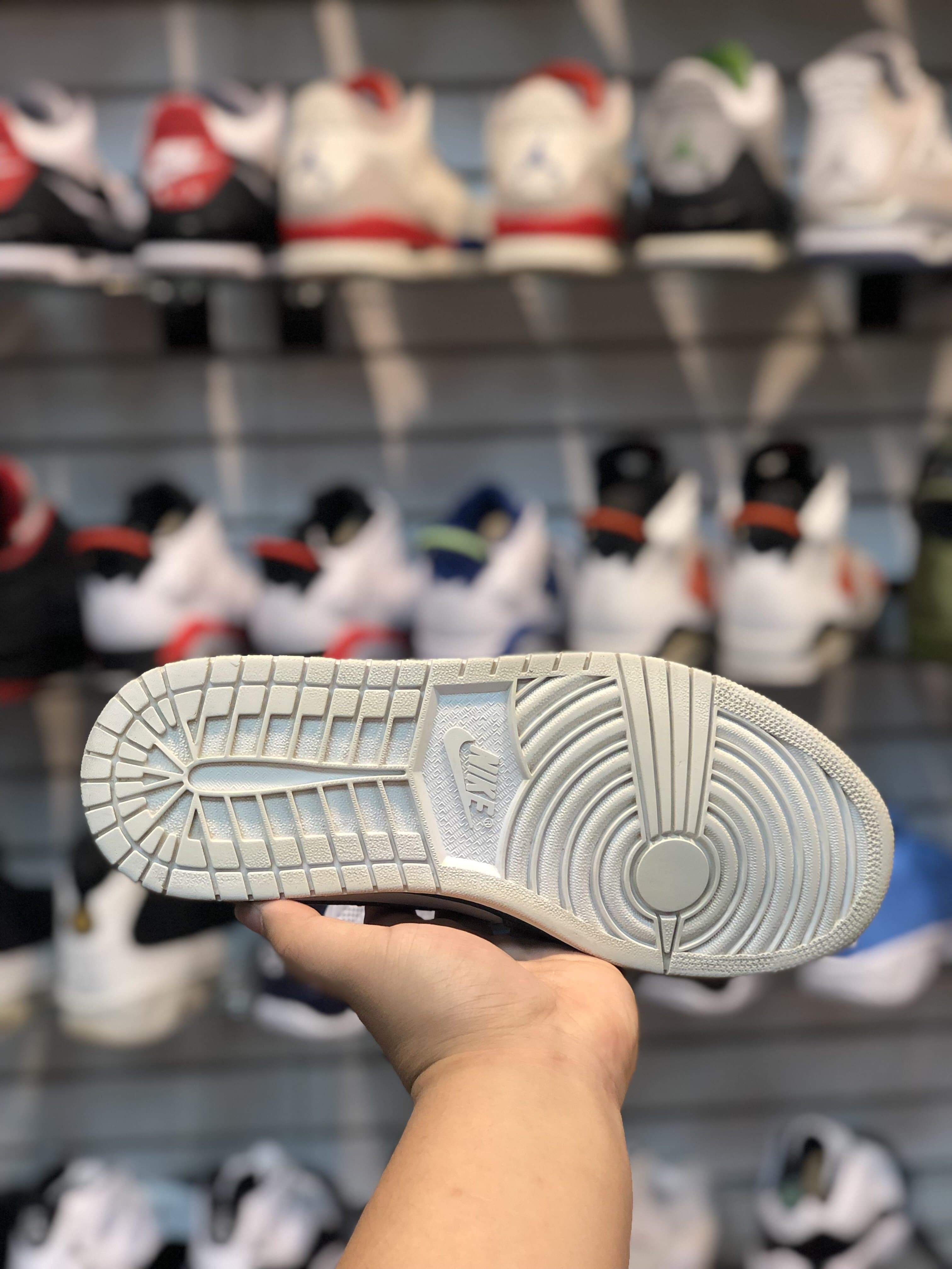 Air Jordan 1 Retro “Olympic 2008”