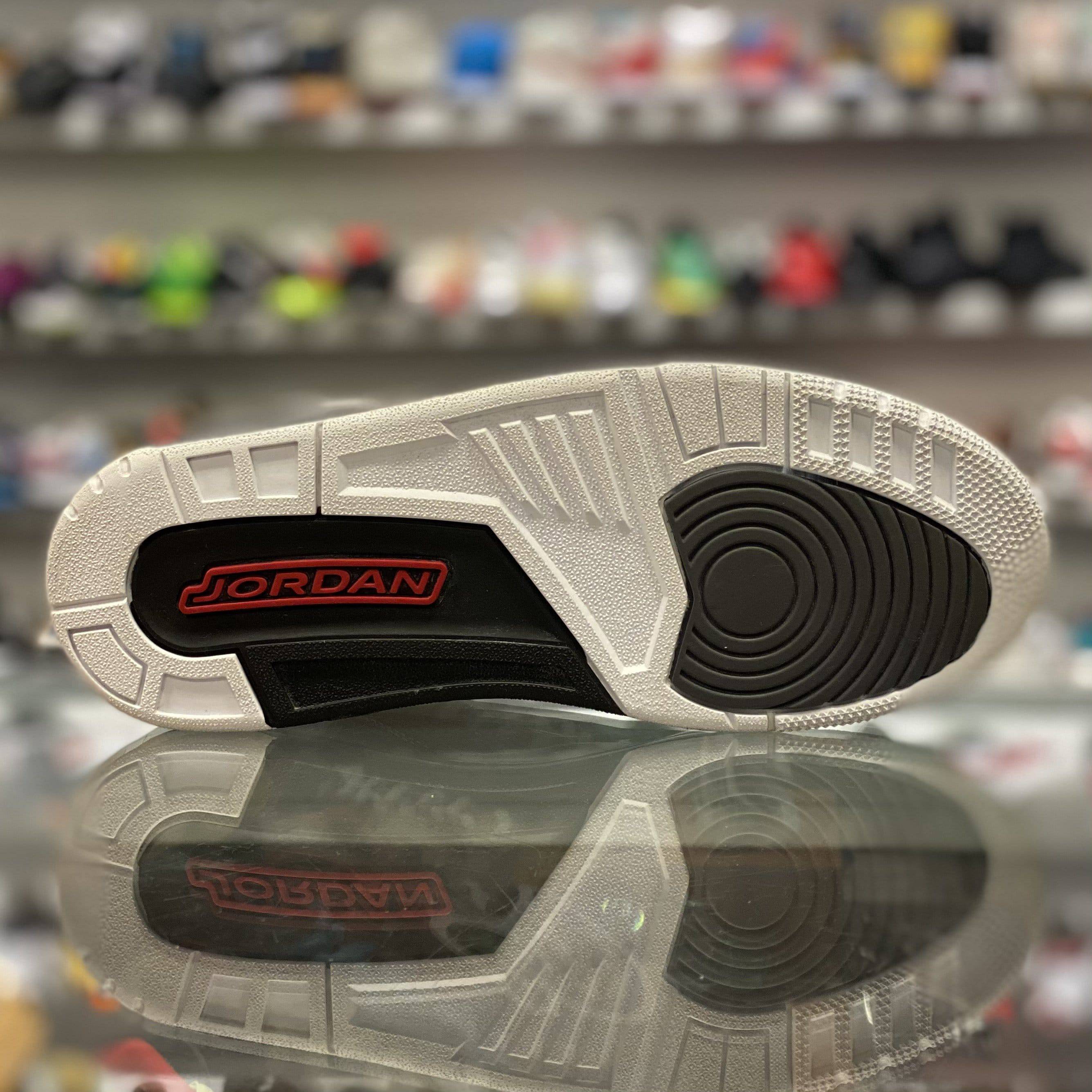 Air Jordan 3 Retro “Stealth”