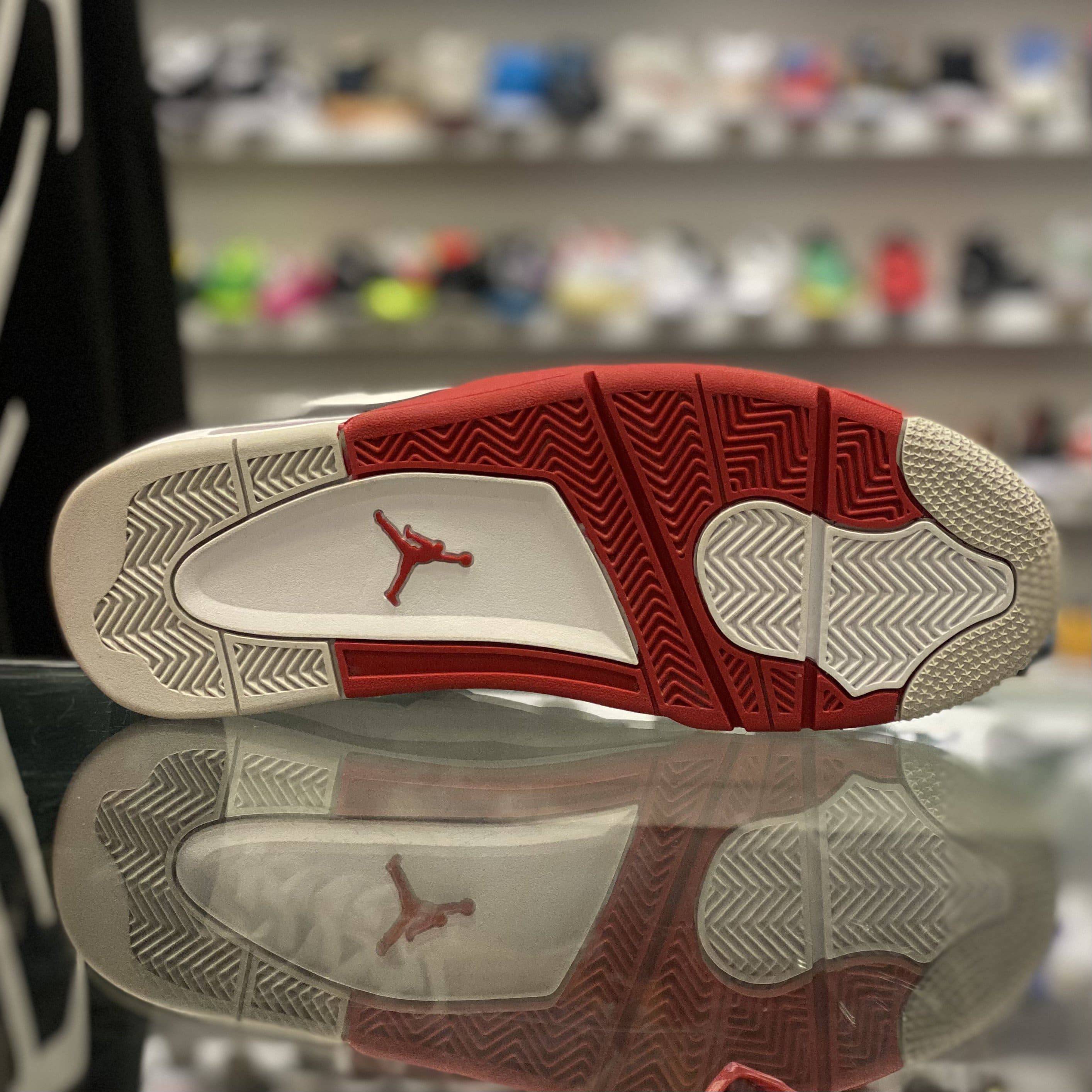 Air Jordan 4 Retro “Fire Red”