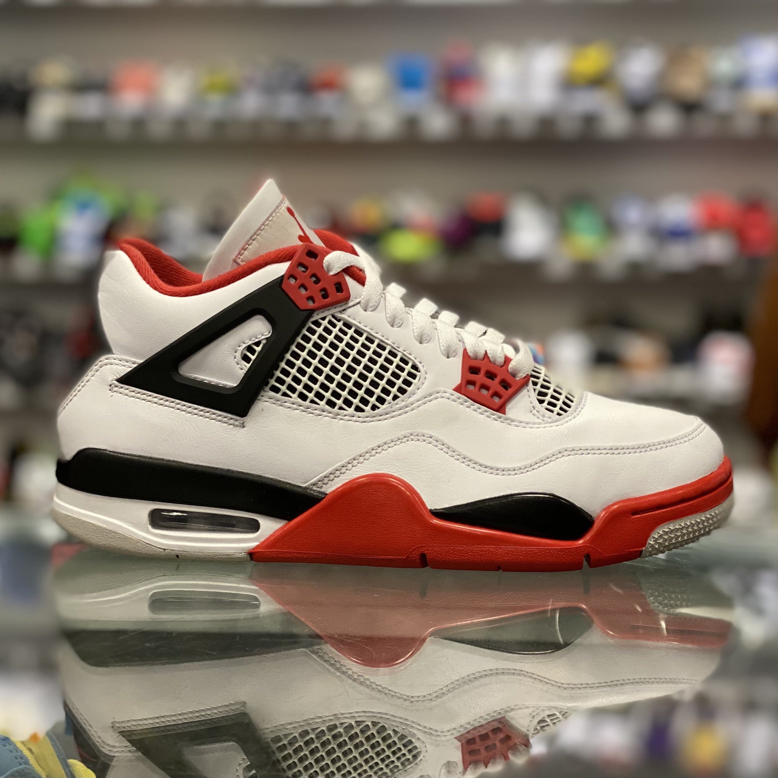 Air Jordan 4 Retro “Fire Red”
