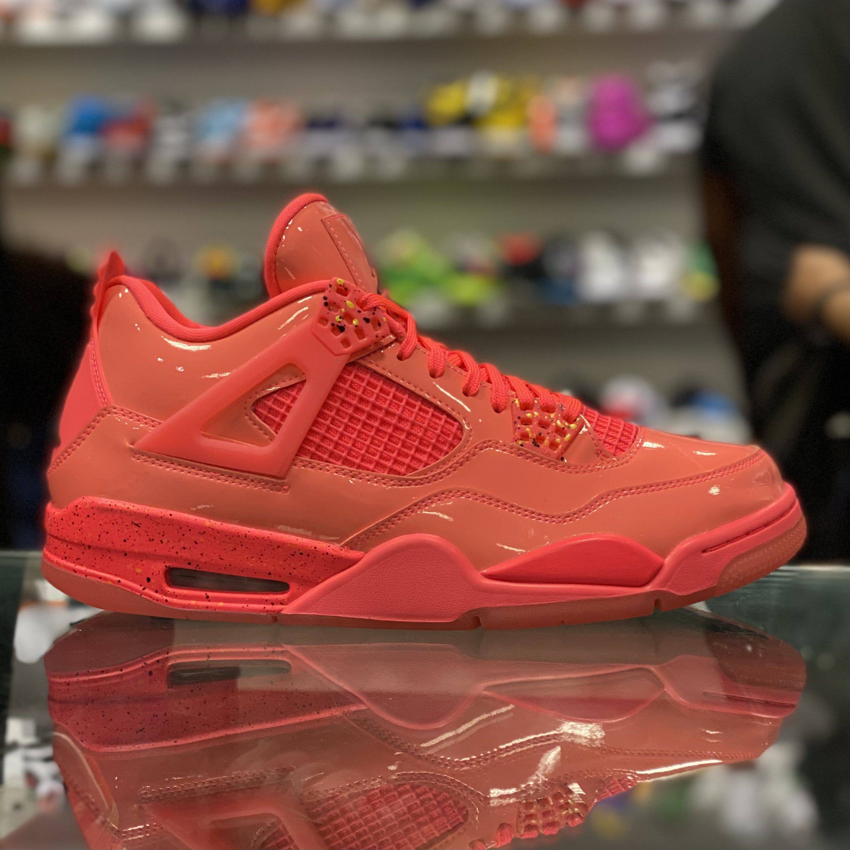 Air Jordan 4 Retro "Hot Punch”
