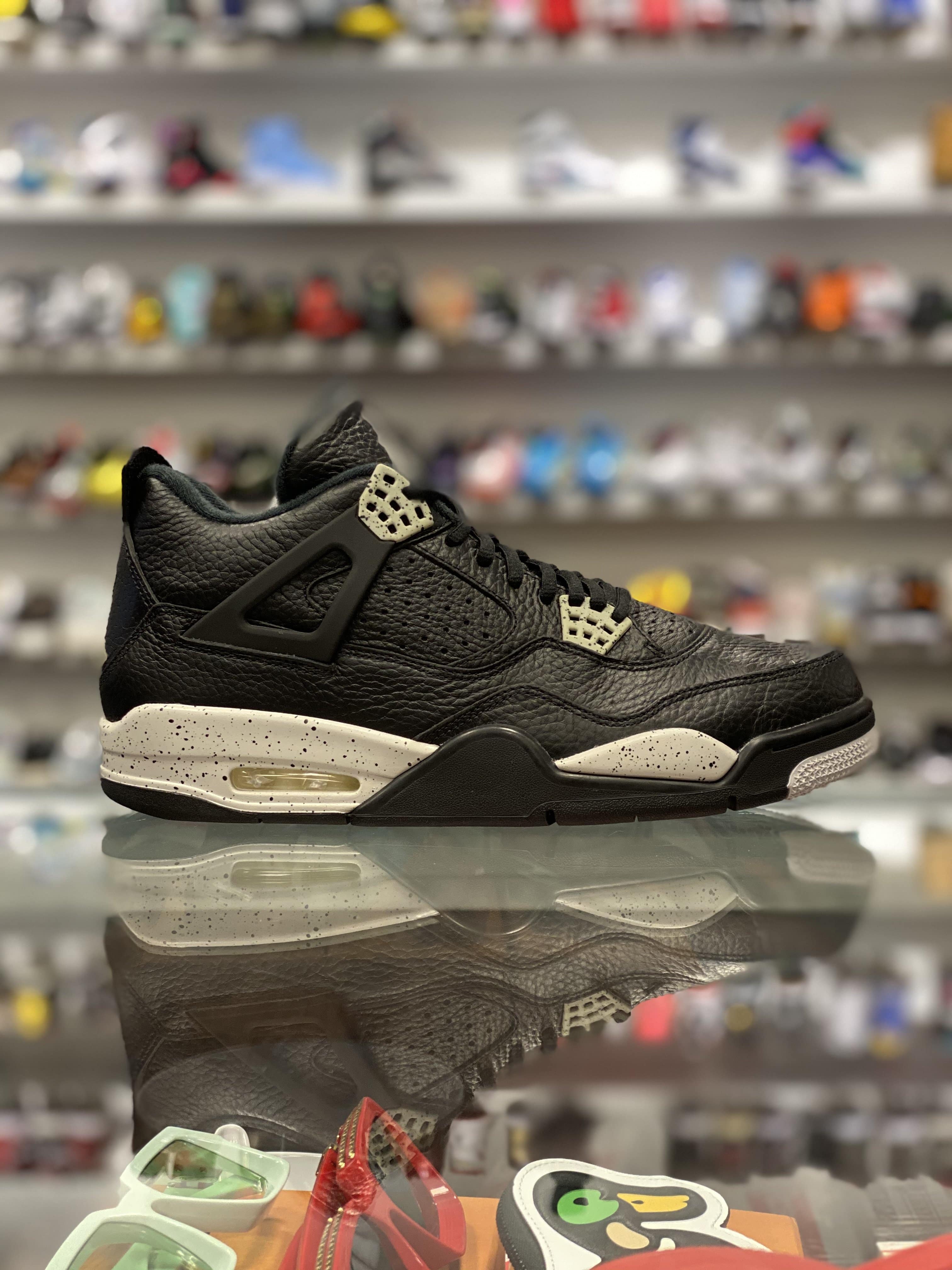 Air Jordan 4 Retro “Oreo”