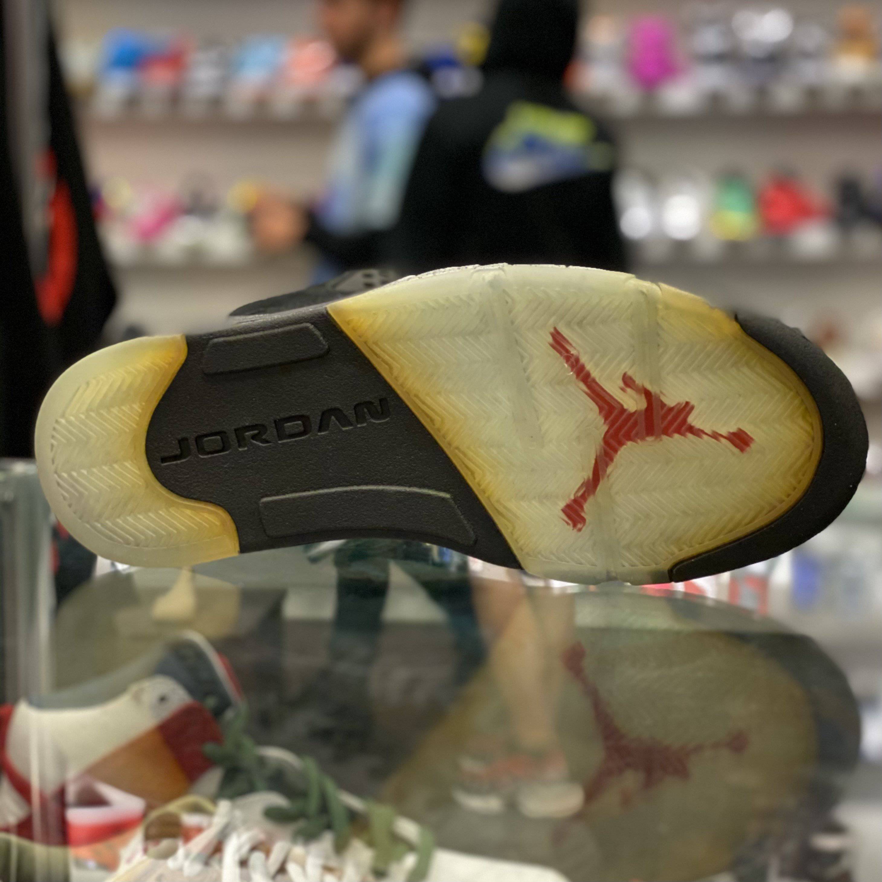 Air Jordan 5 Retro 2011 “Black Metallic”