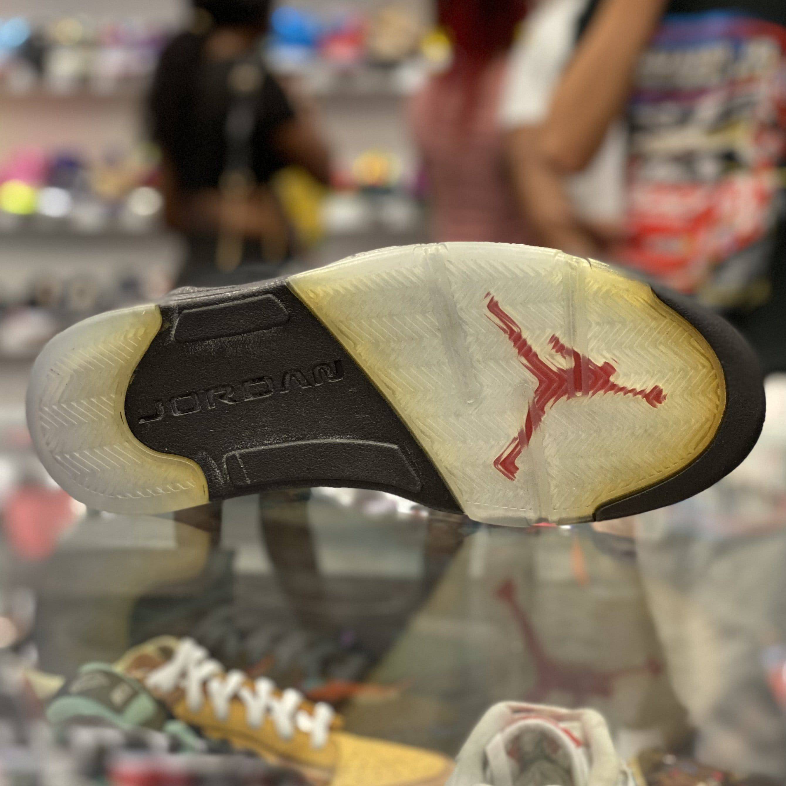 Air Jordan 5 Retro 2011 “Black Metallic”