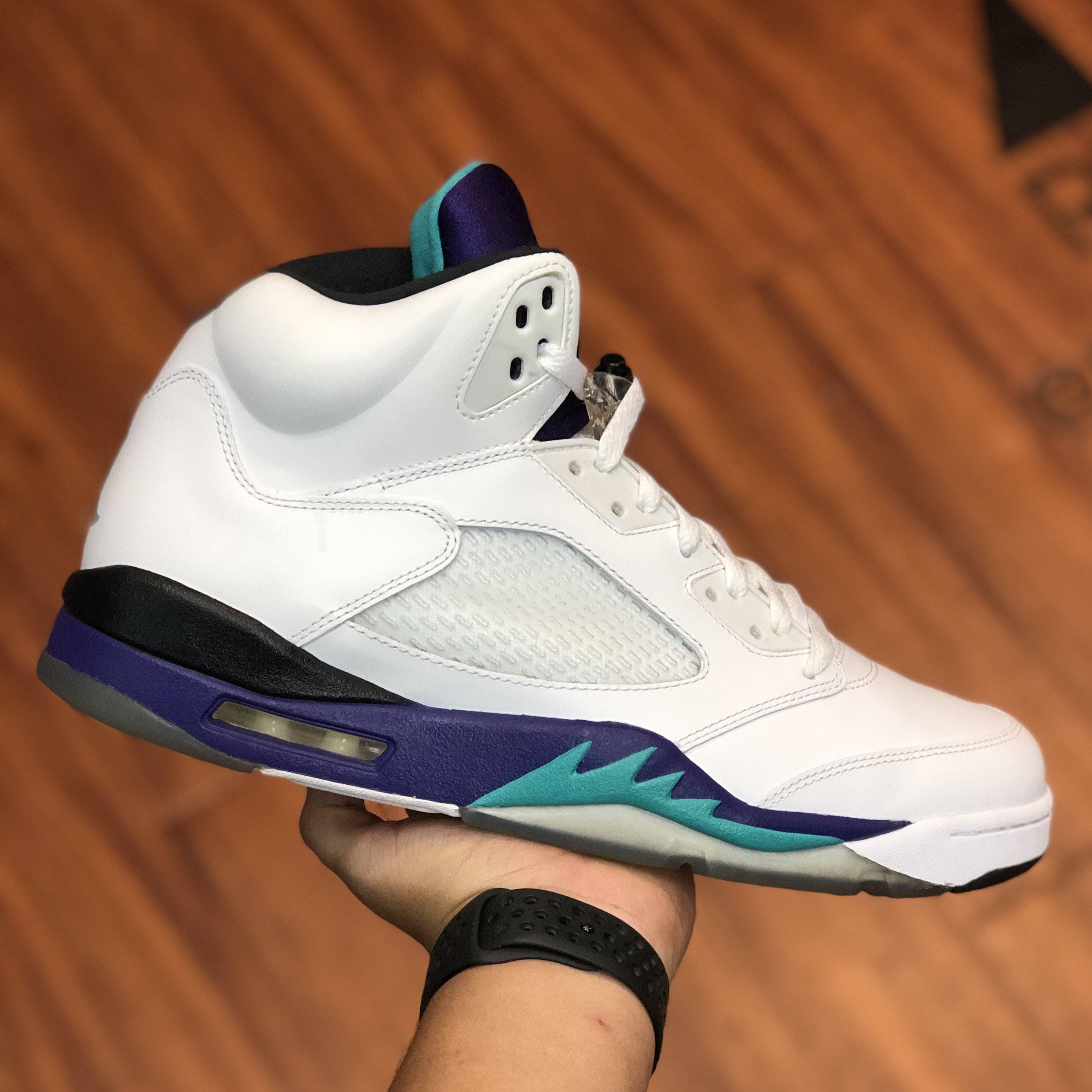 Air Jordan 5 Retro “Grape”