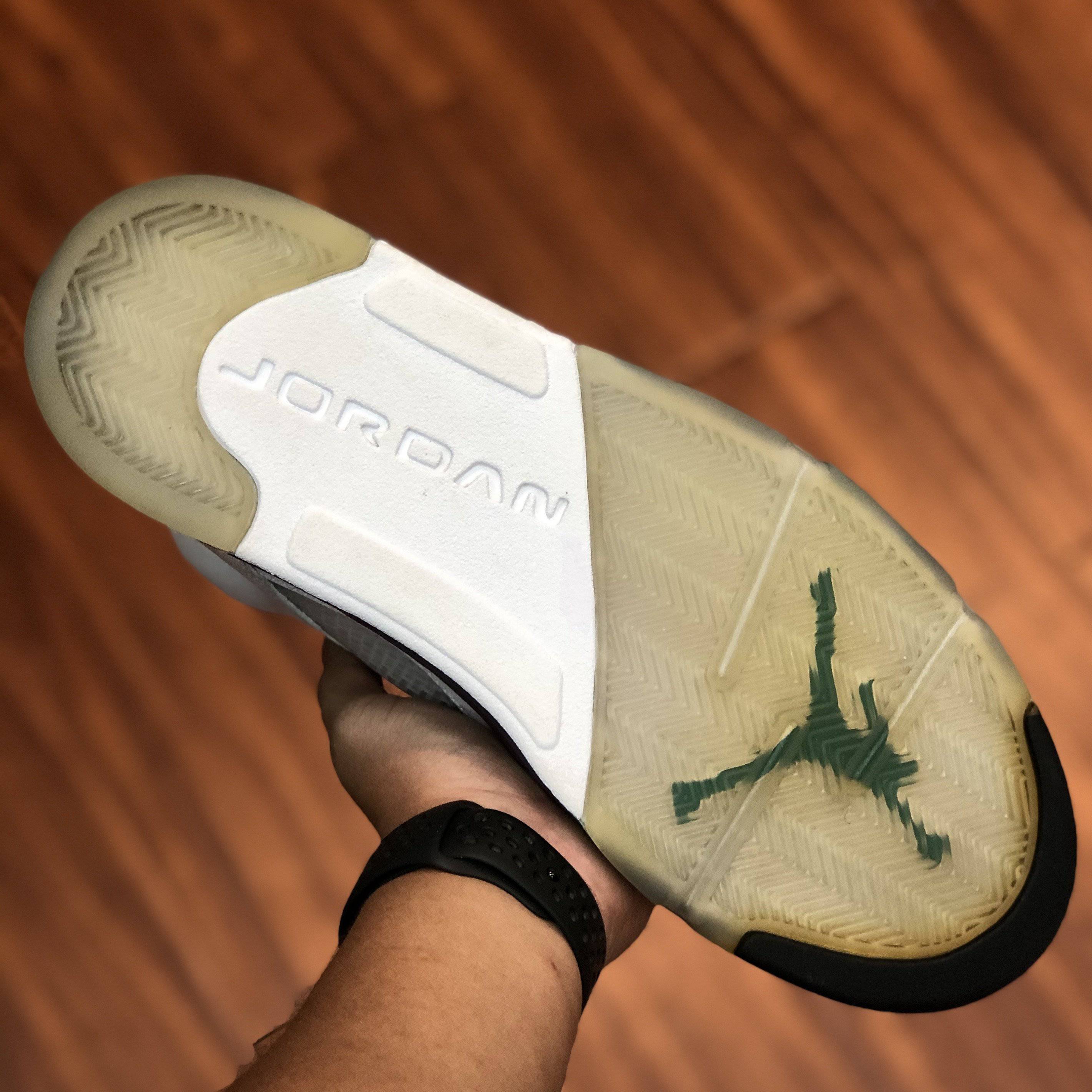 Air Jordan 5 Retro “Grape”