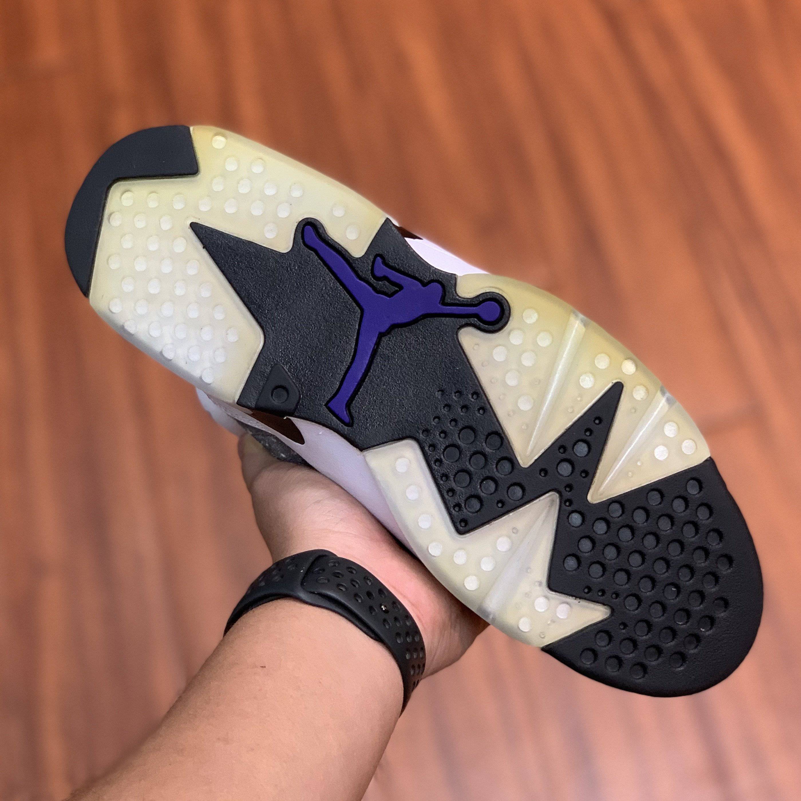 Air Jordan 6 Retro “Flight Nostalgia”