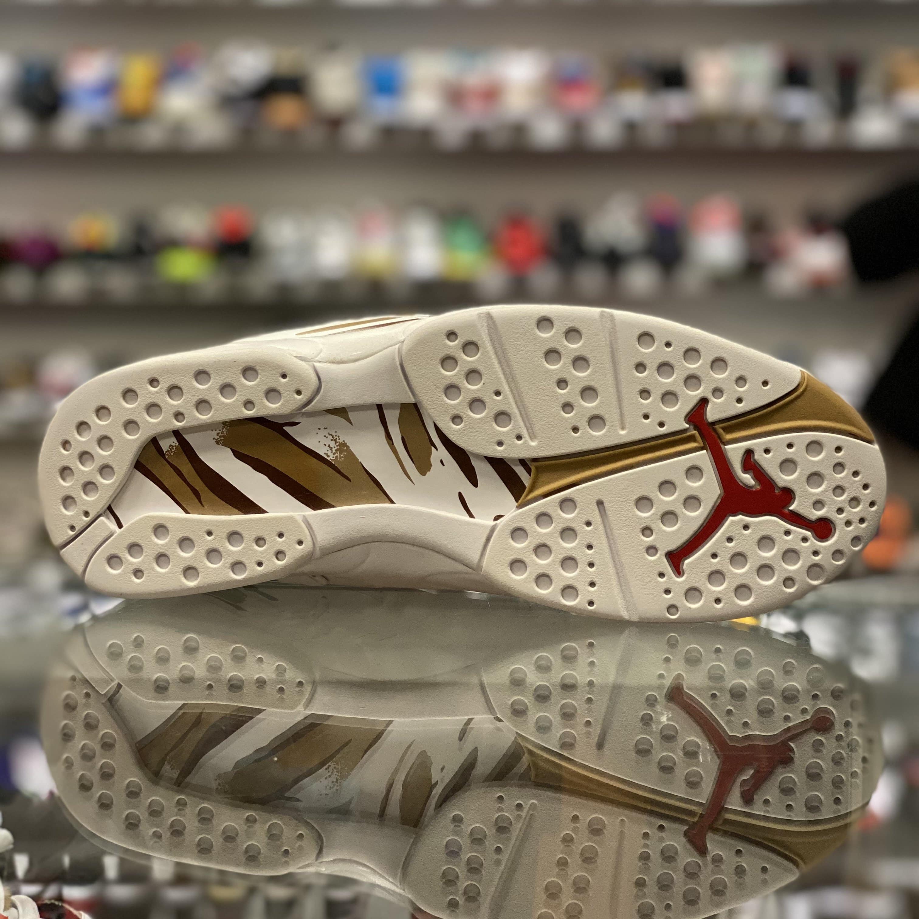 Air Jordan 8 Retro “White OVO”