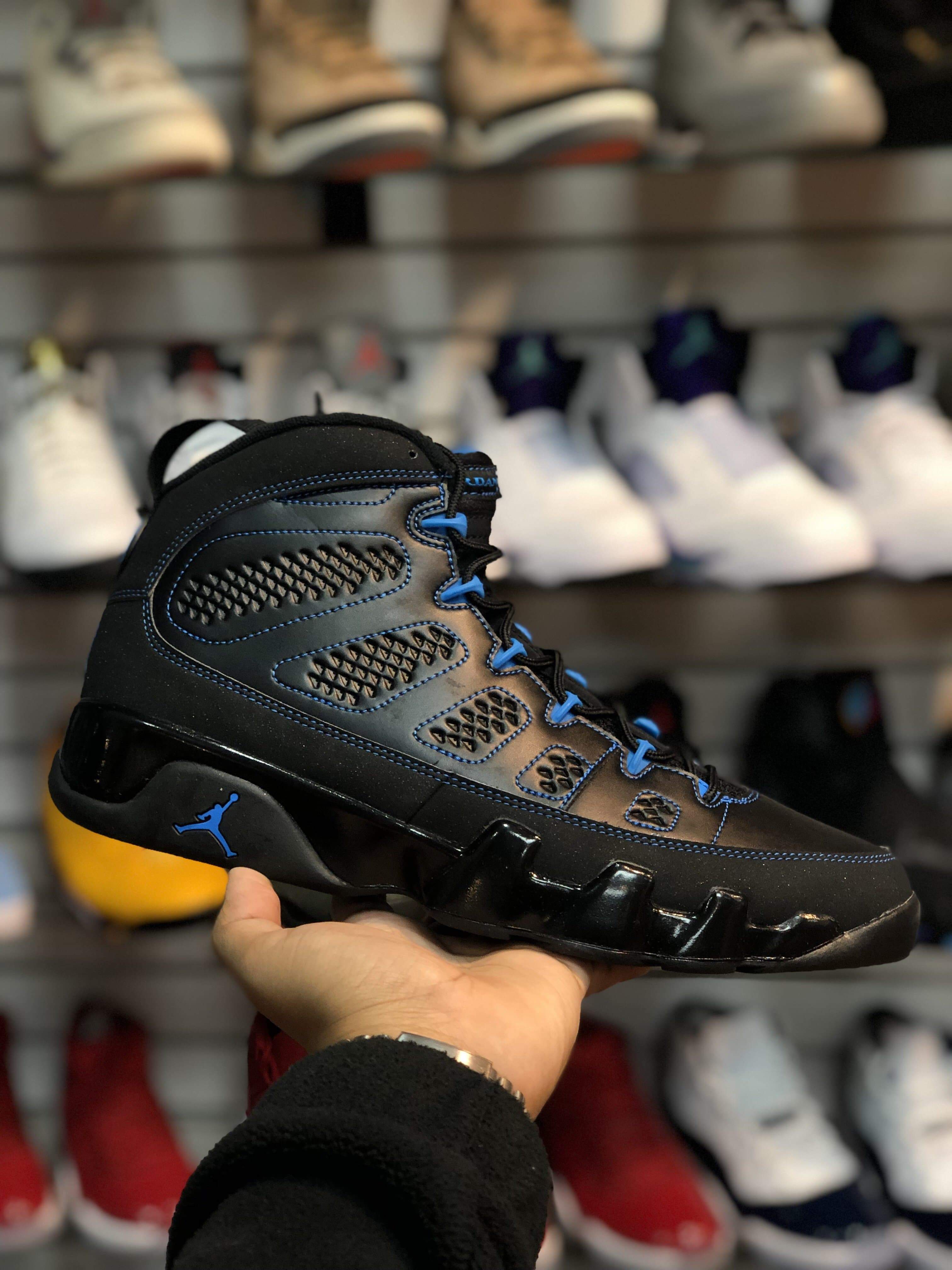 Air Jordan 9 Retro “Photo Blue Black Bottom”