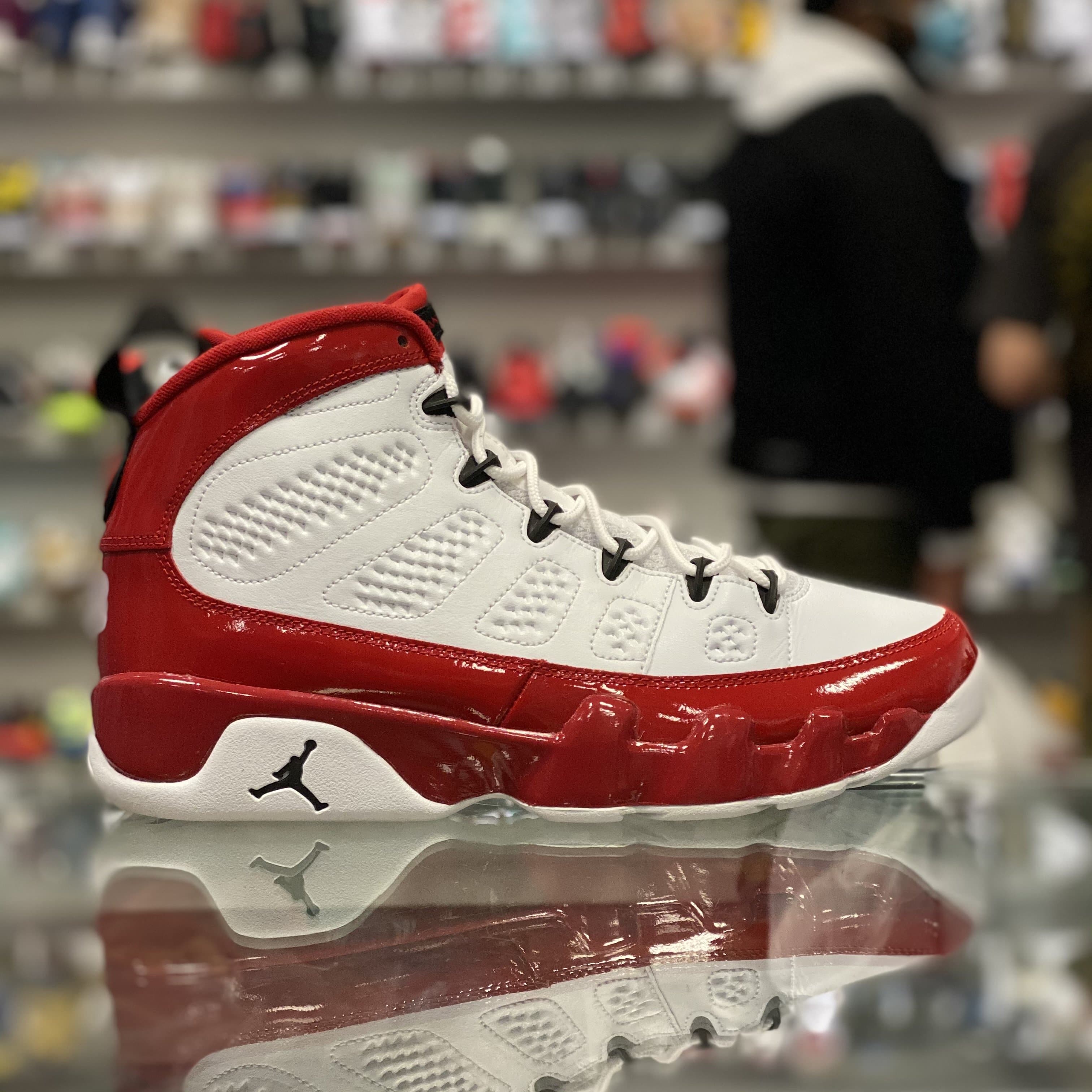 Air Jordan 9 Retro “White Gym Red”