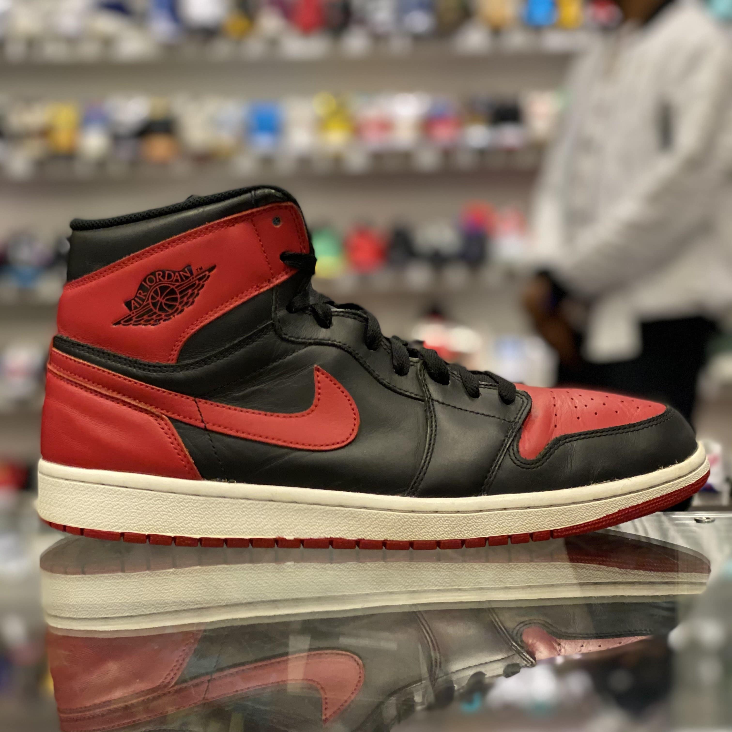 Air Jordan Retro 1 “2013 Bred”