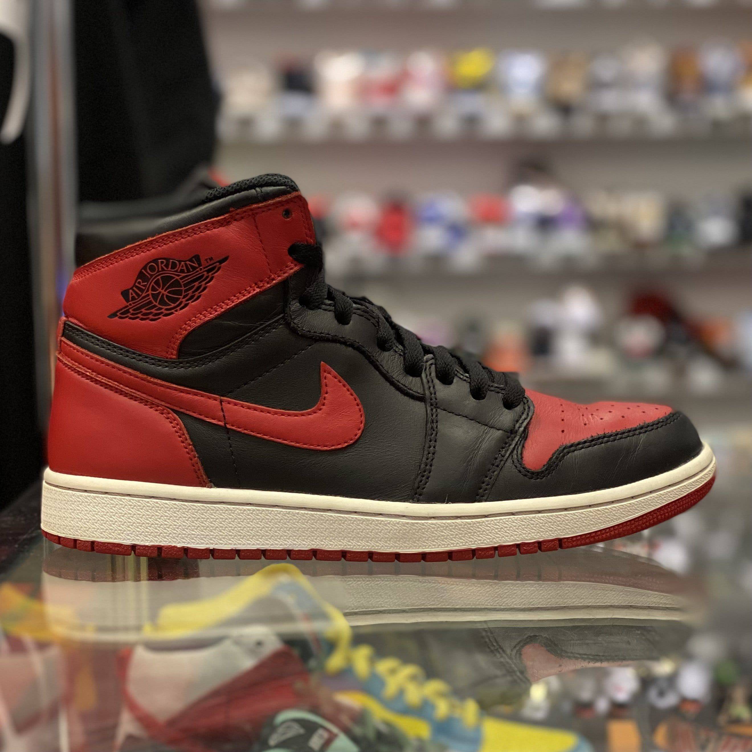 Air Jordan Retro 1 “2013 Bred”