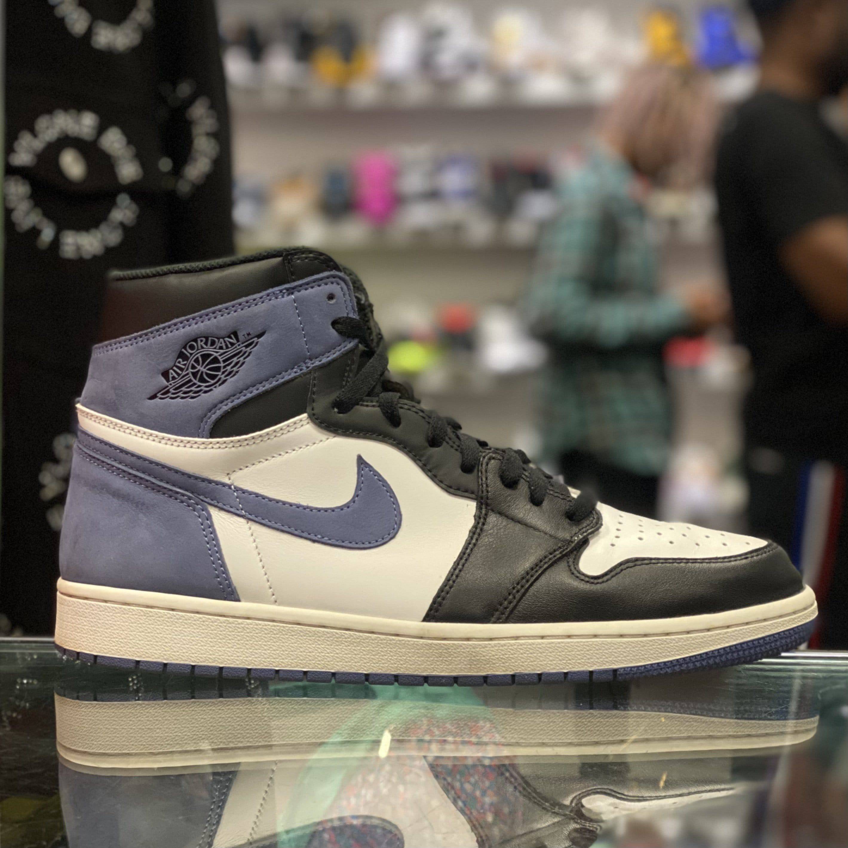 Air Jordan Retro 1 “Blue Moon”