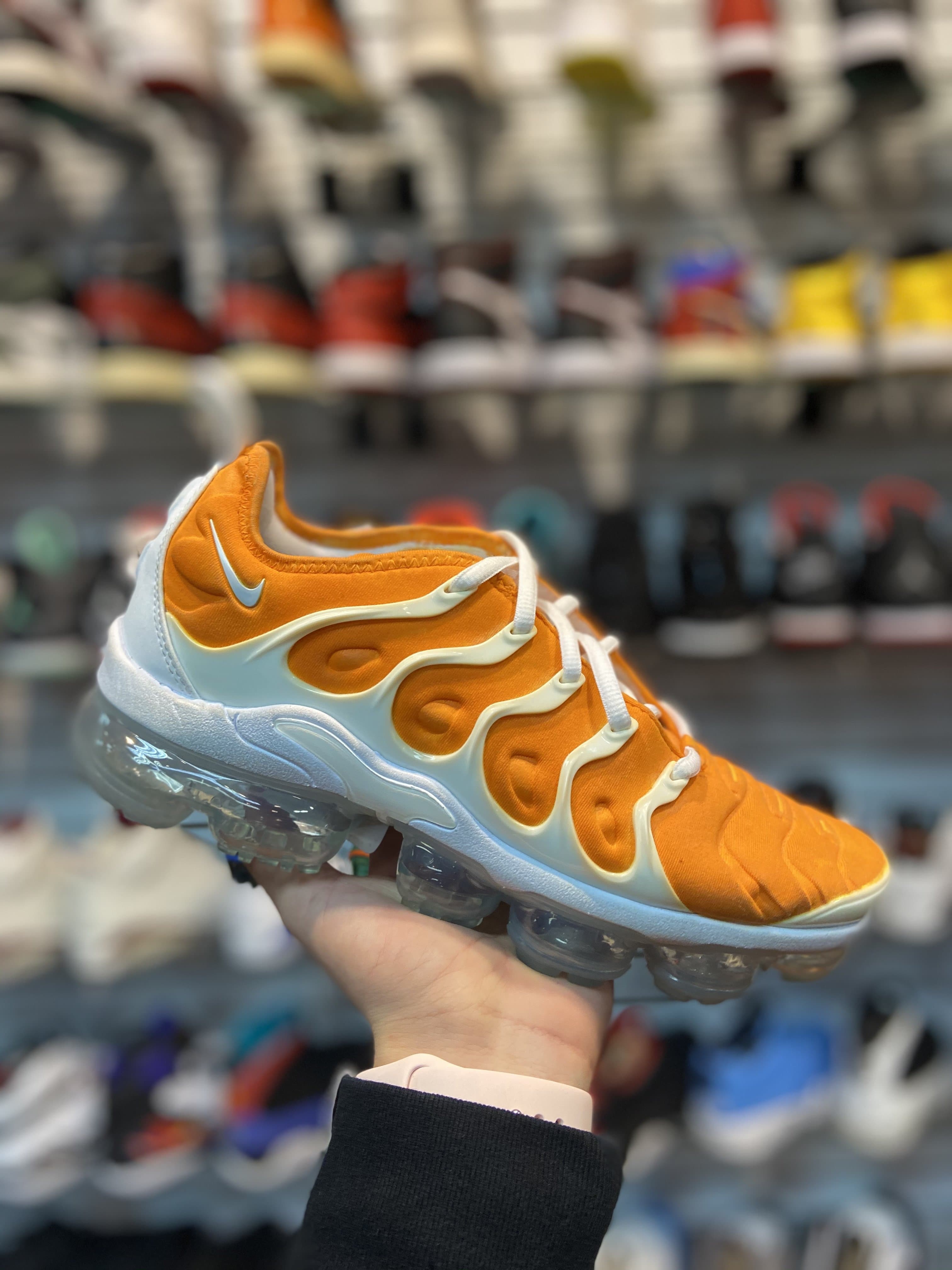 Air Vapormax Plus Custom “Orange”