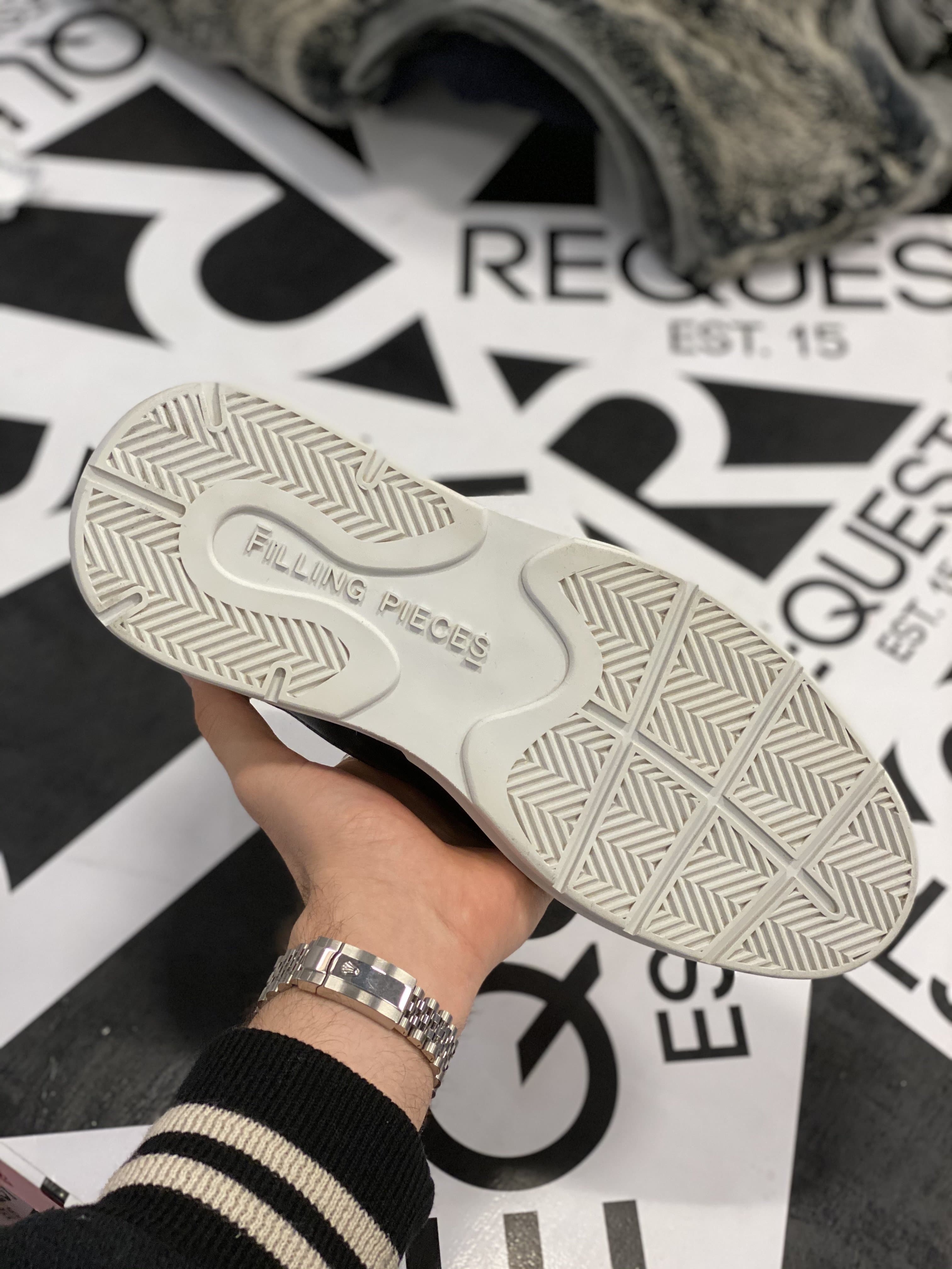 Filing Pieces Mid Top “White”