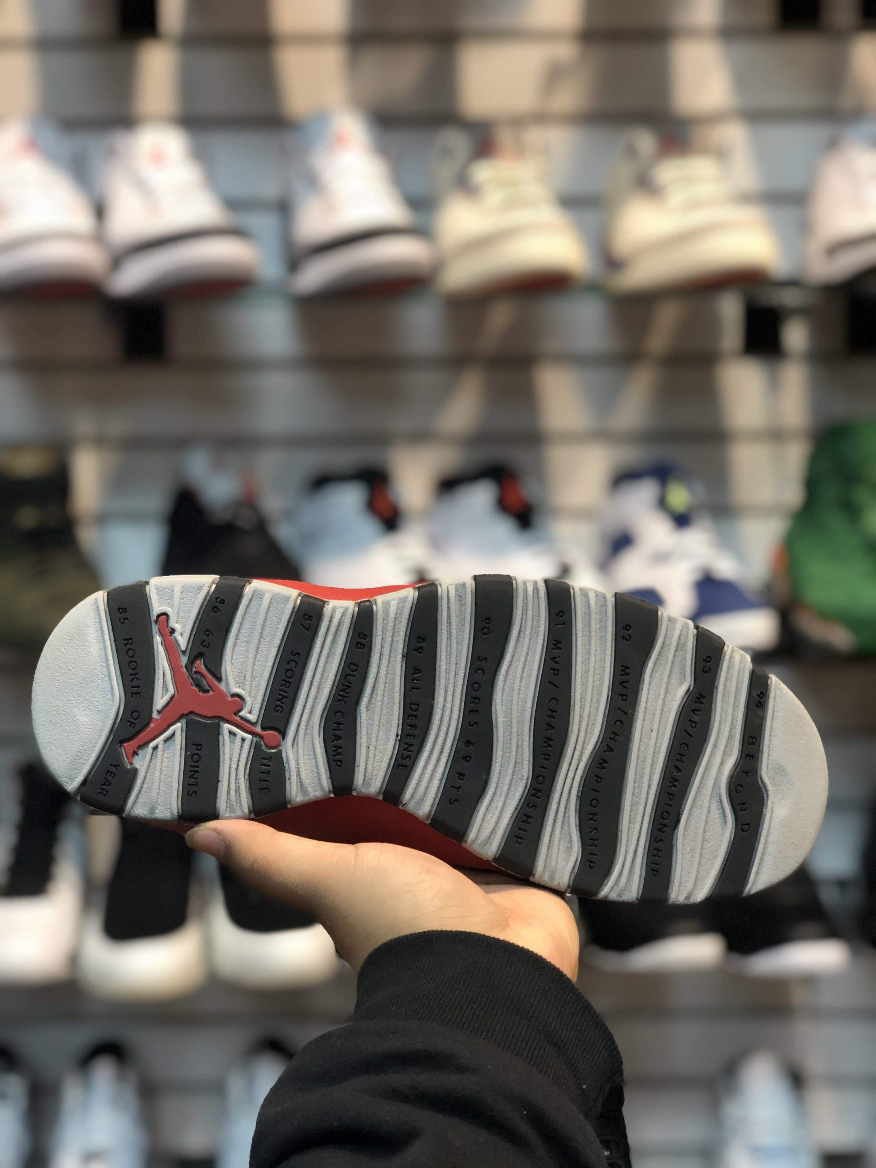 Air Jordan 10 Retro “Bulls Over Broadway”