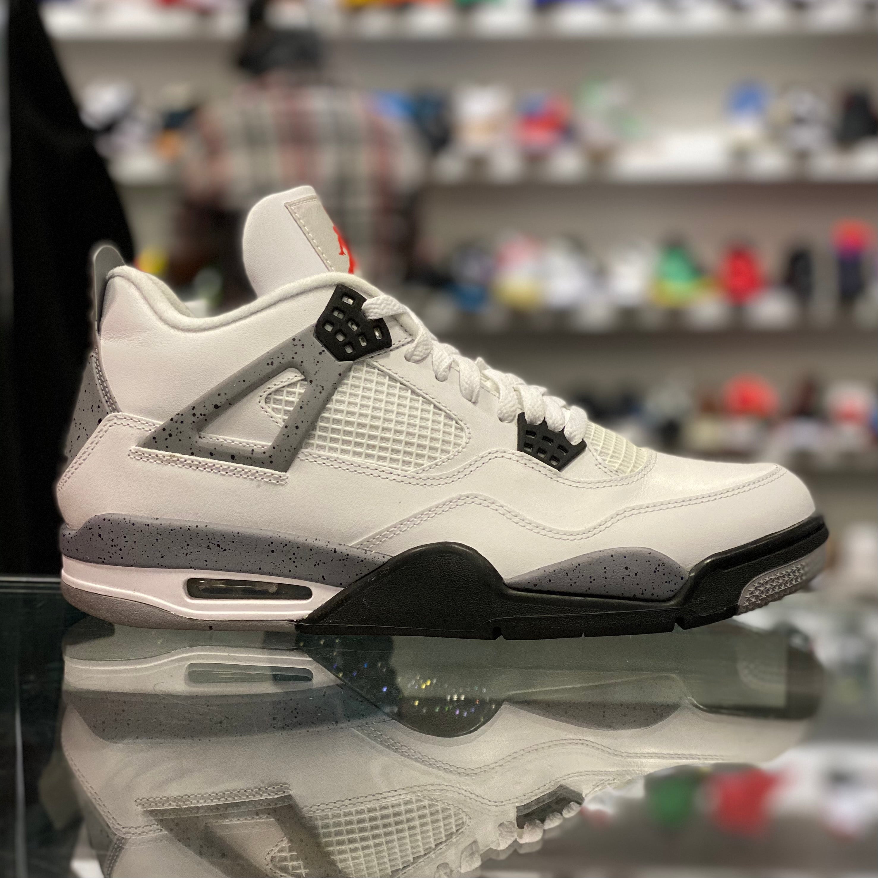 Air Jordan 4 Retro “White Cement 2012”