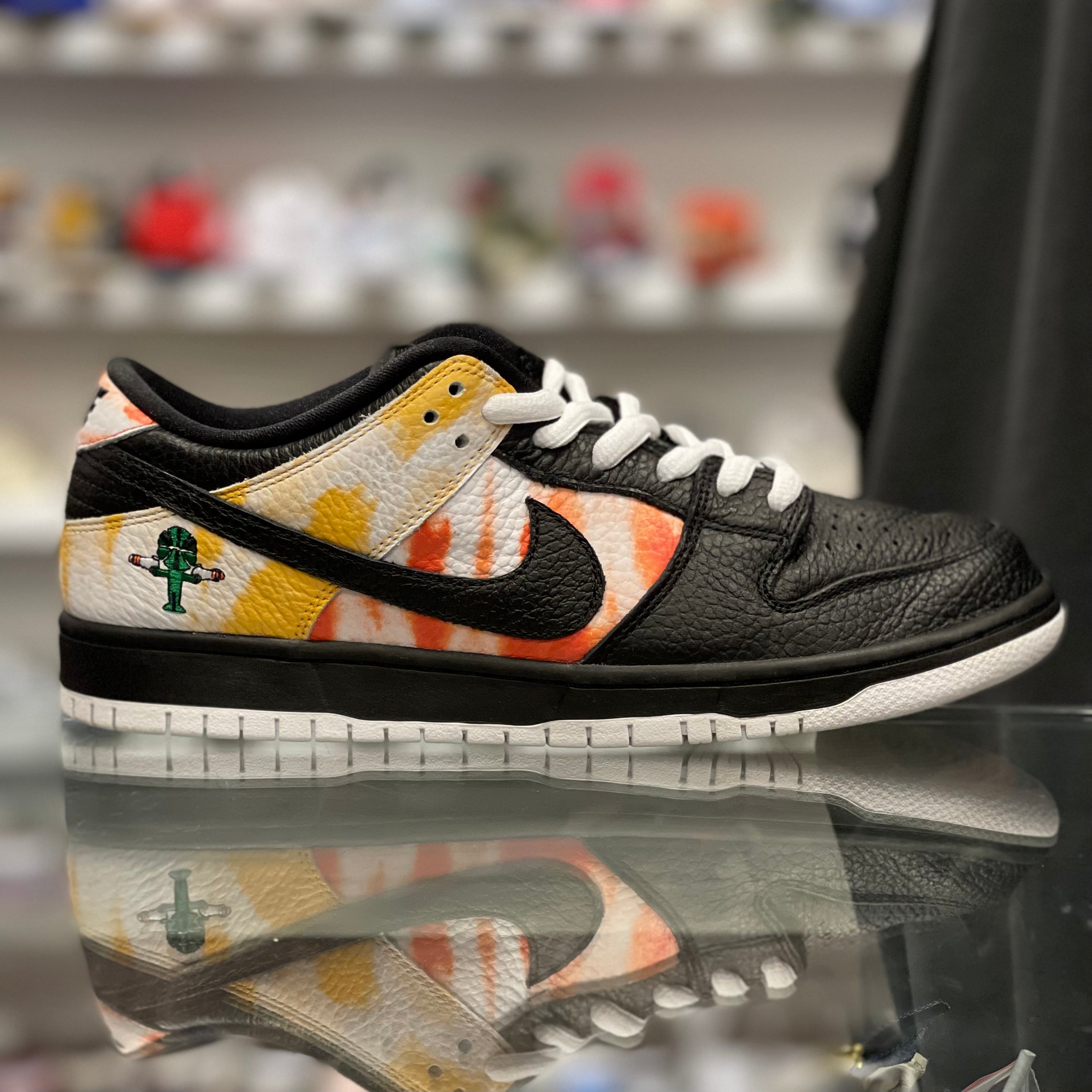 Nike Sb Dunk Low Ray Gun “Tie-Dye Black”