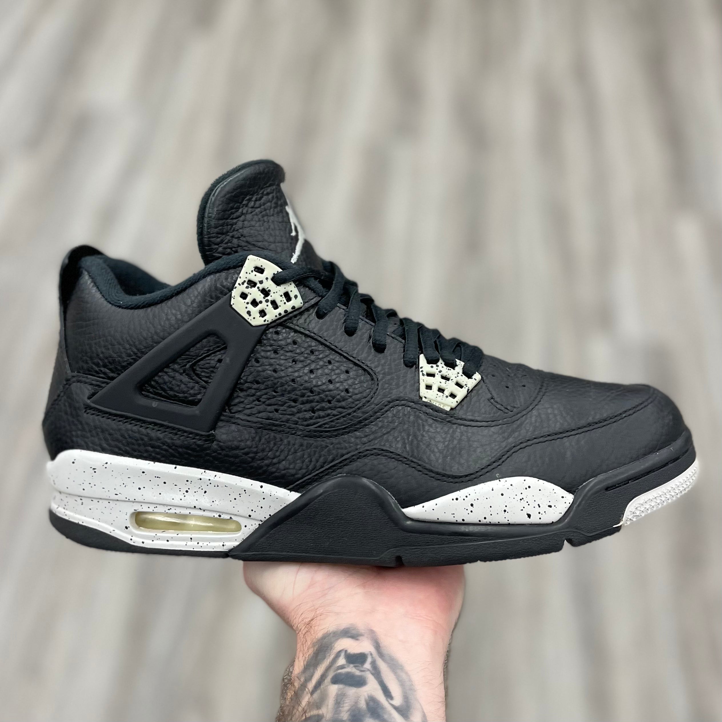 Air Jordan 4 Retro “Oreo”