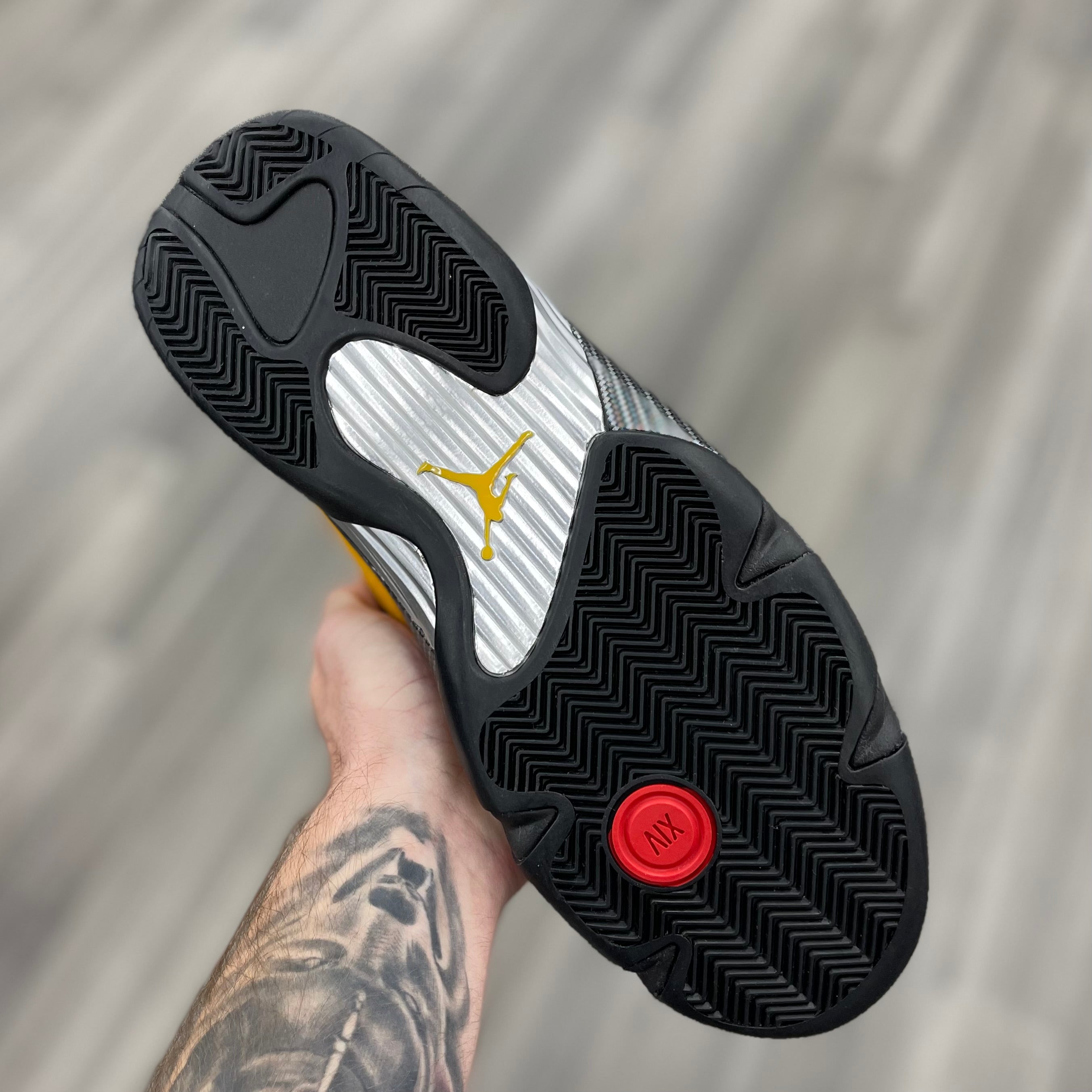 Air Jordan 14 Retro “University Gold”