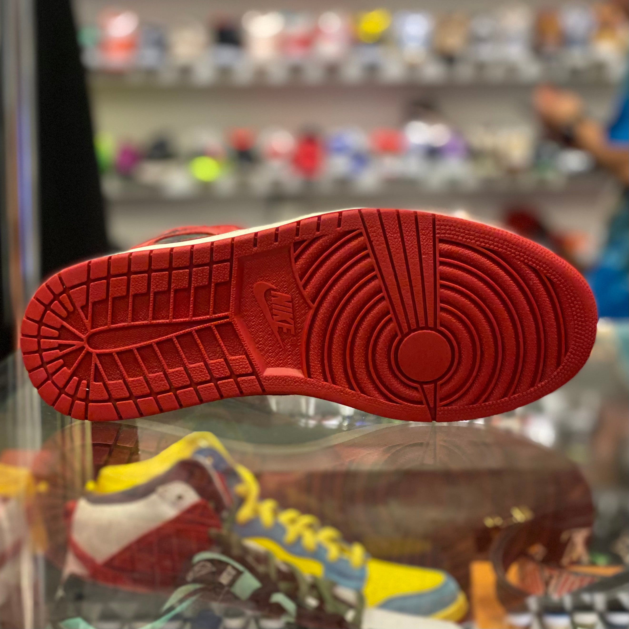 Air Jordan Retro 1 “2013 Bred”