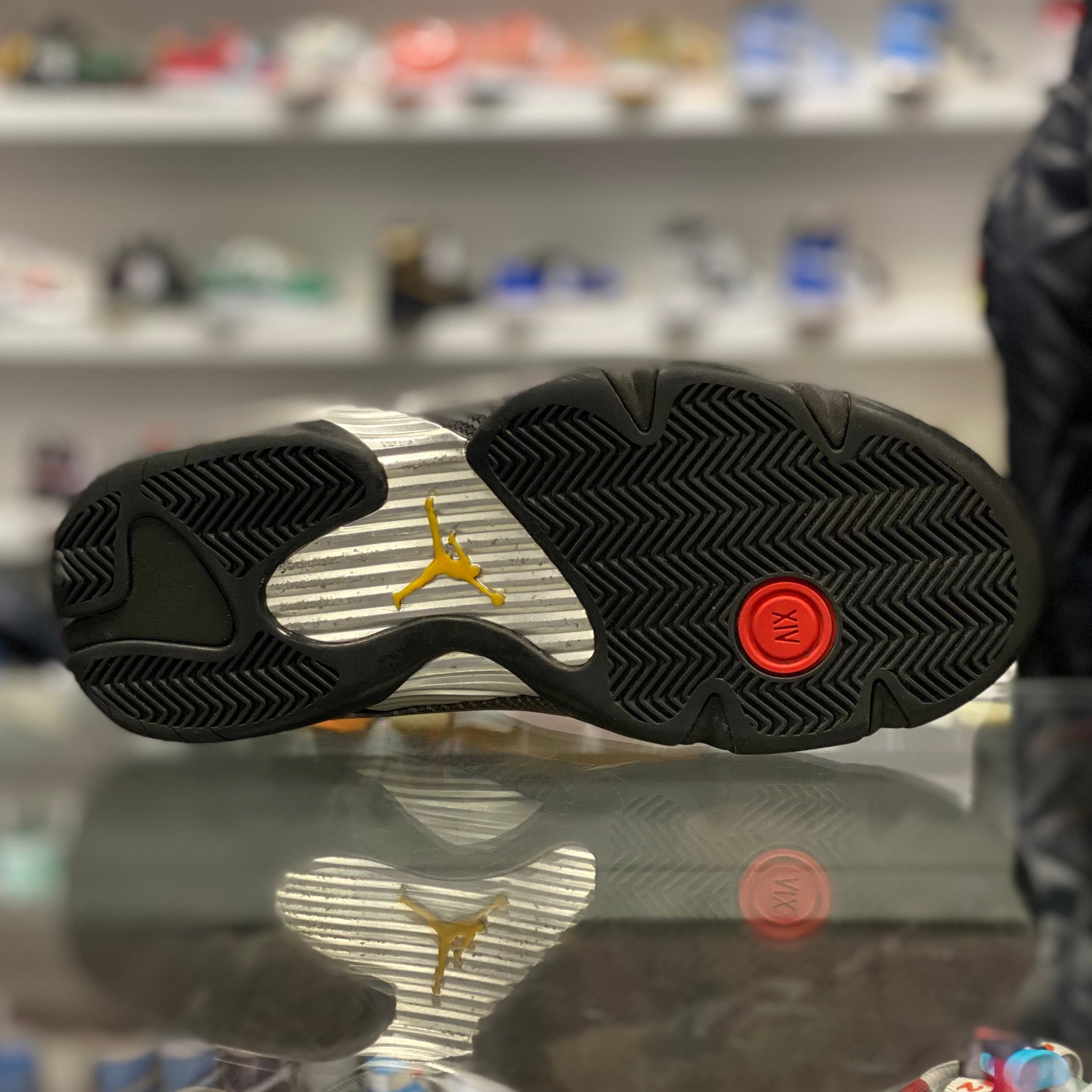 Air Jordan 14 Retro “University Gold”