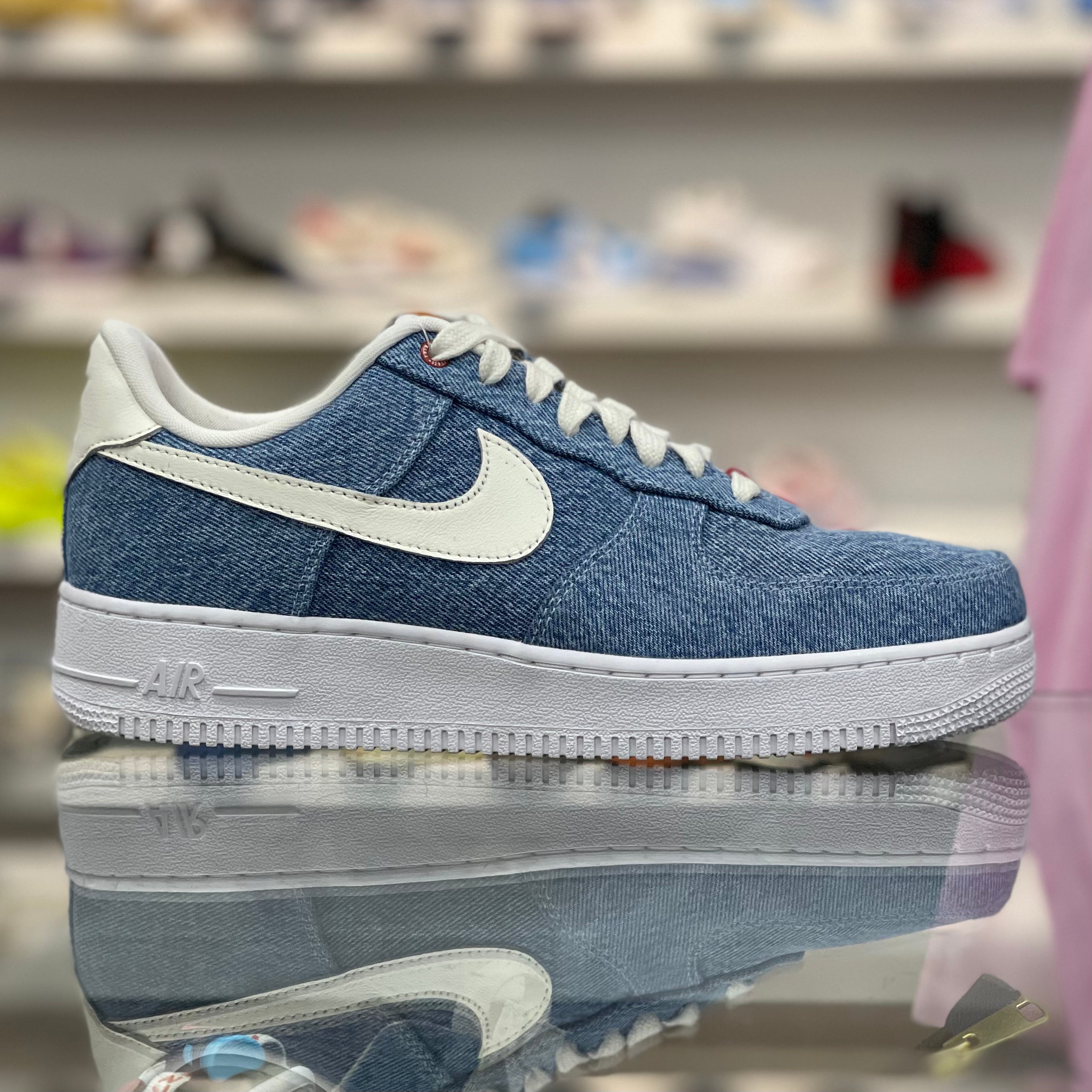 Nike Air Force 1 "By You Levi"