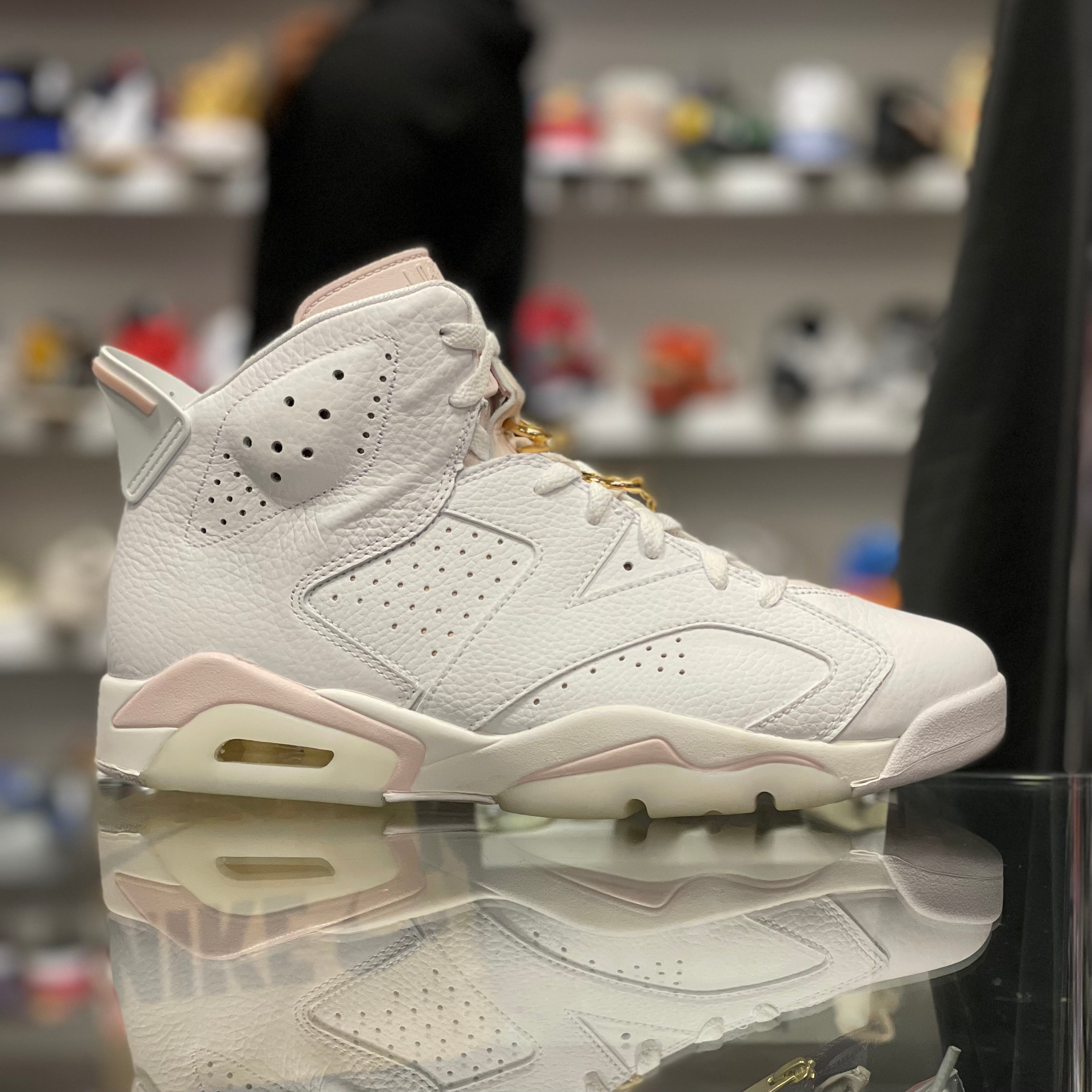 Air Jordan 6 Retro “Gold Hoops (W)”