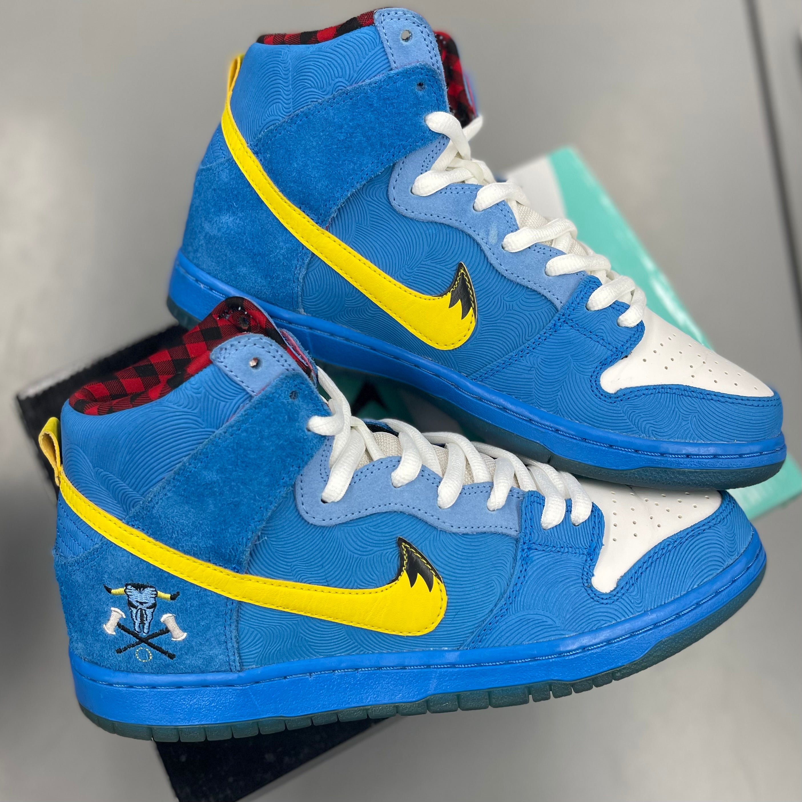 Nike Dunk SB High “Familia Blue OX”