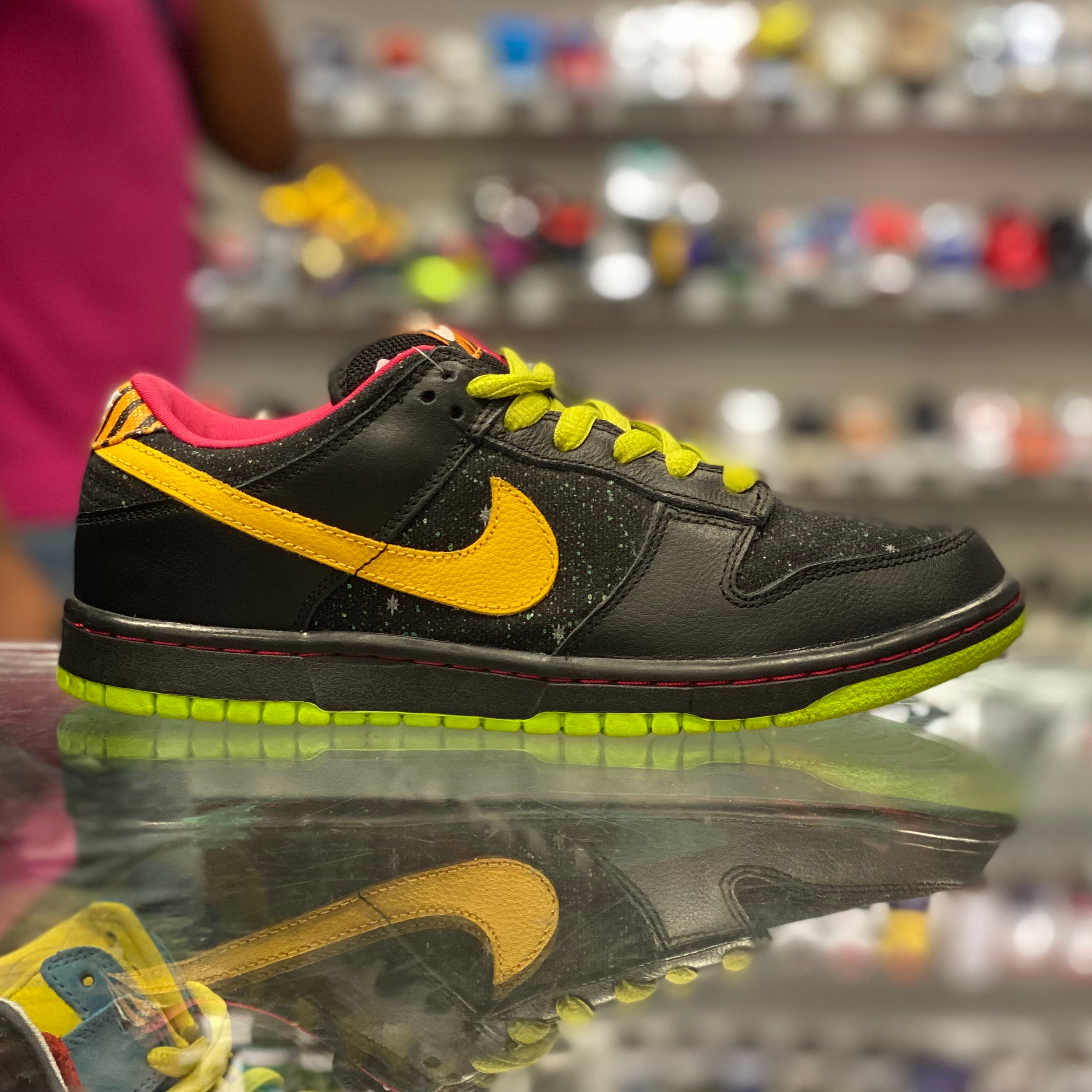 Nike SB Dunk Low “Space Tiger”