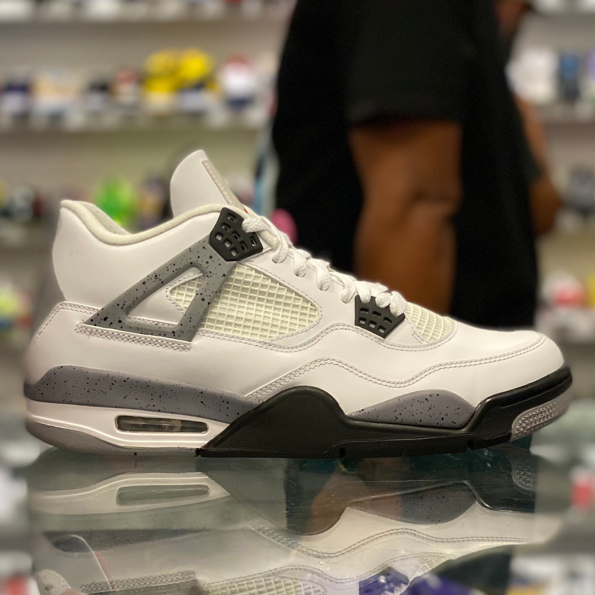 Air Jordan 4 Retro “White Cement 2012”
