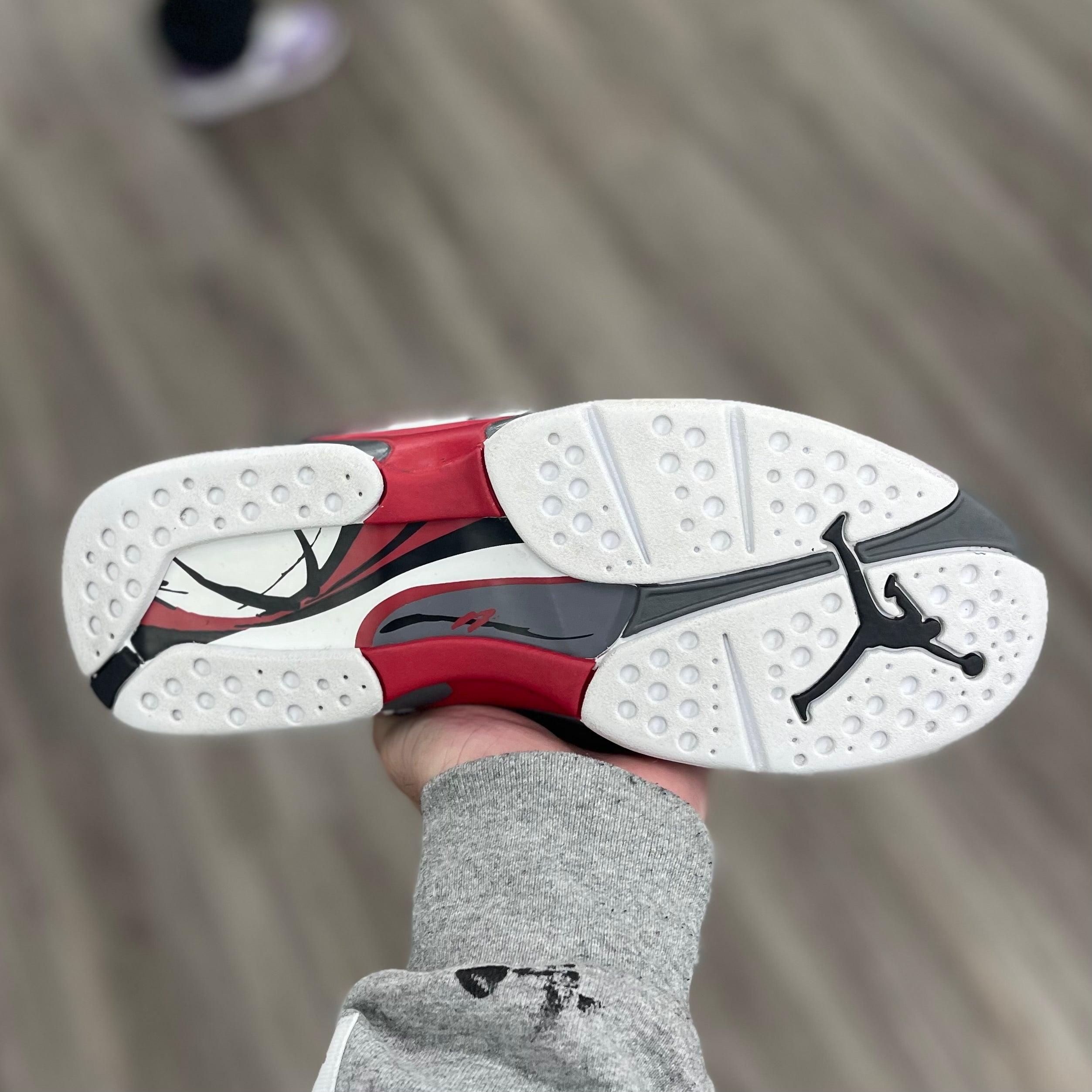 Air Jordan 8 Retro “Bugs Bunny”