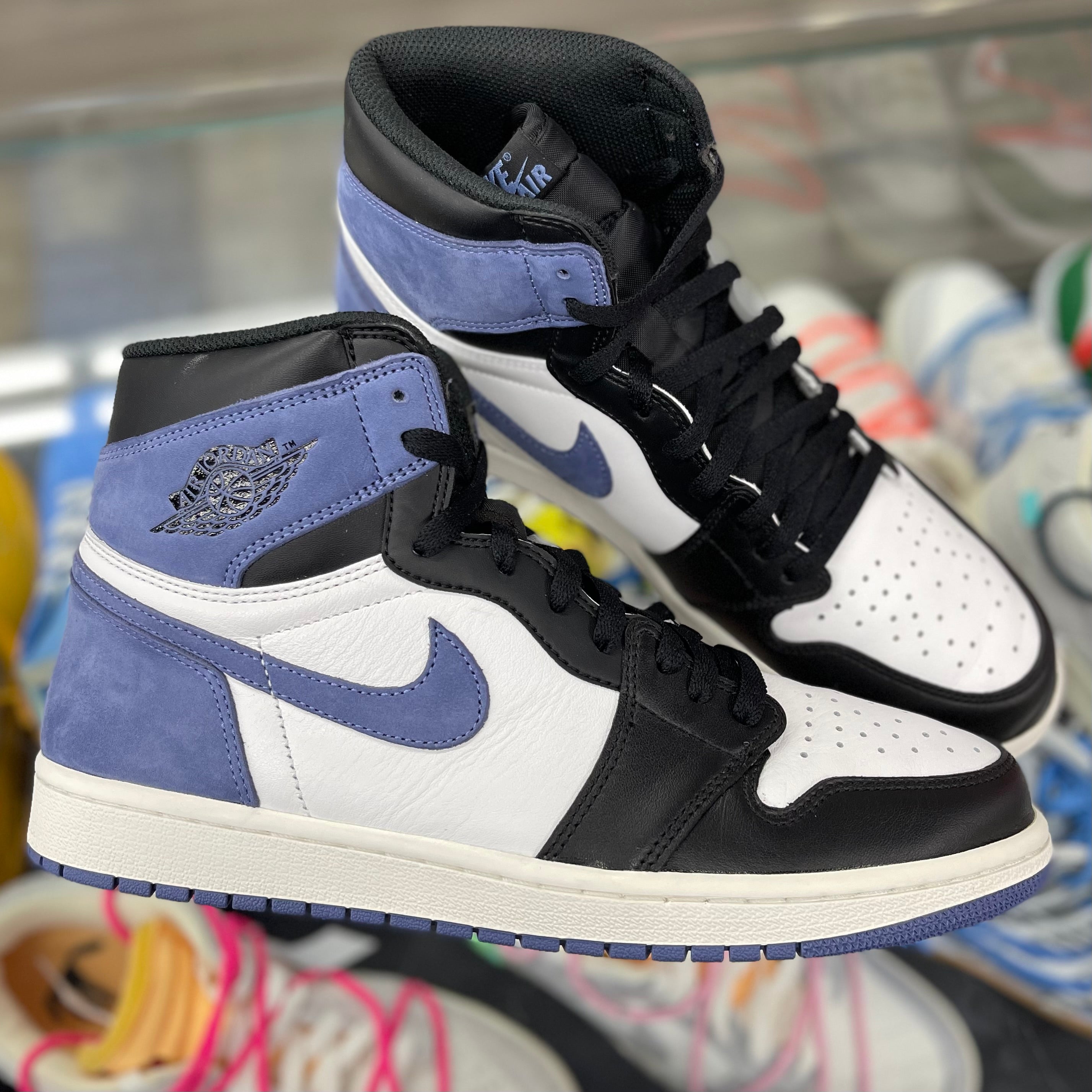 Air Jordan Retro 1 “Blue Moon”