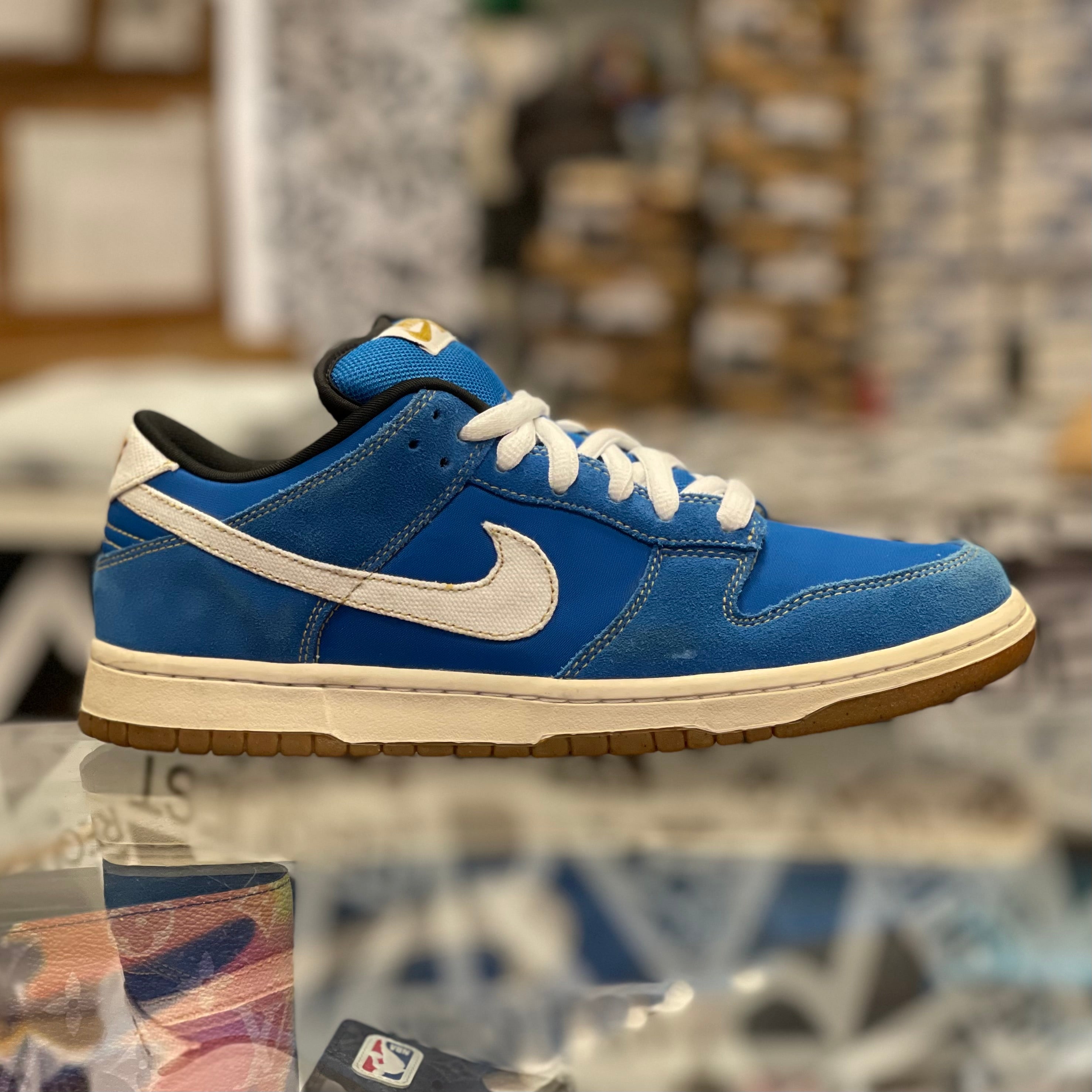 Nike SB Dunk Low “Street Fighter Chun Li”