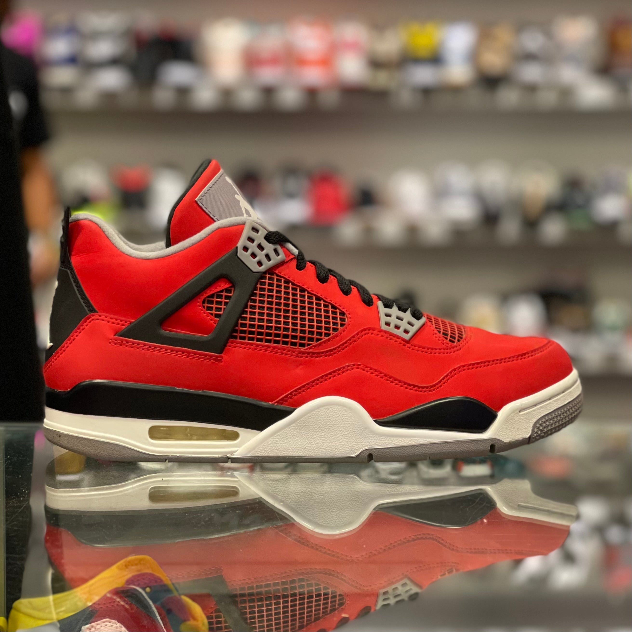 Air Jordan 4 Retro “Toro”