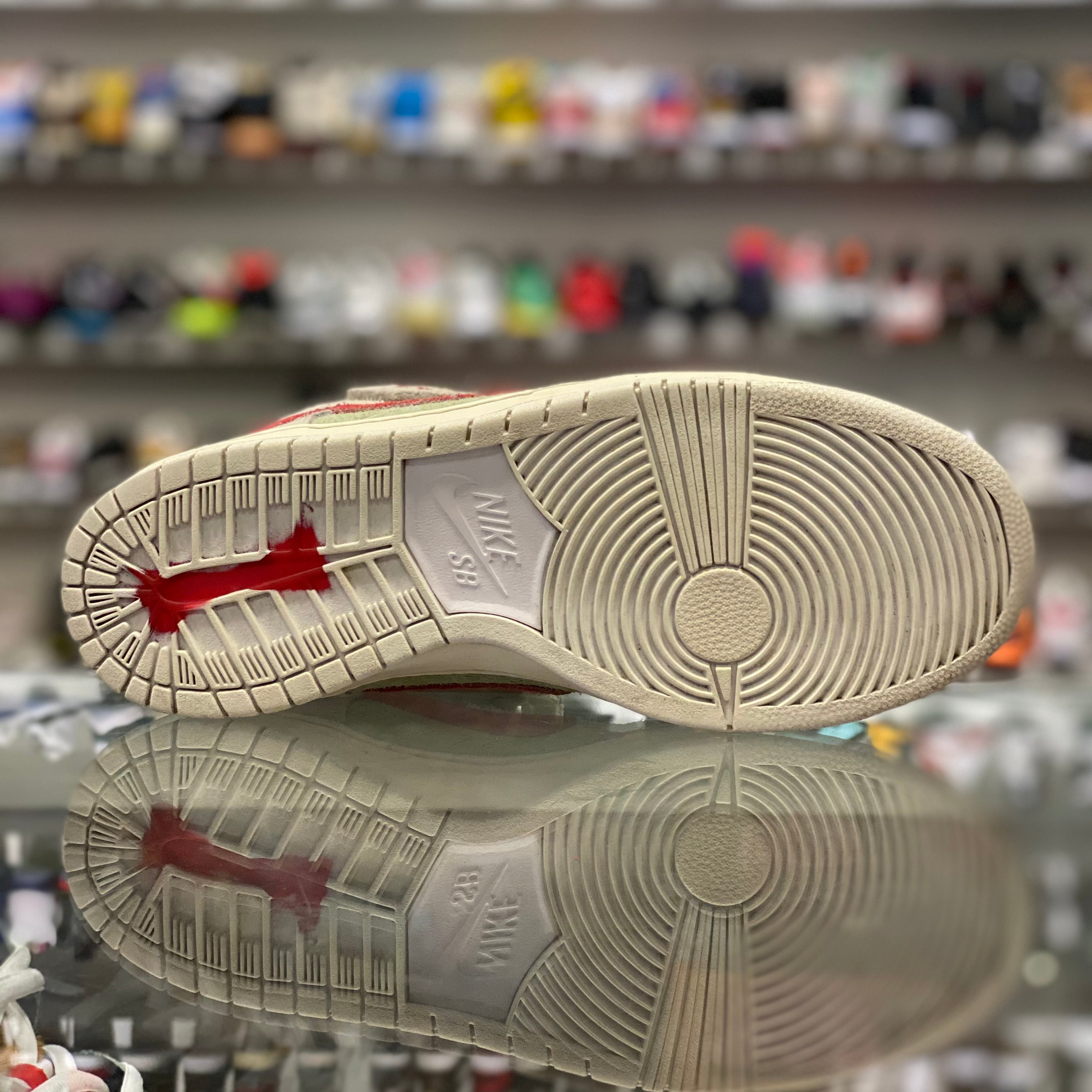 Nike SB Dunk Mid “White Widow”