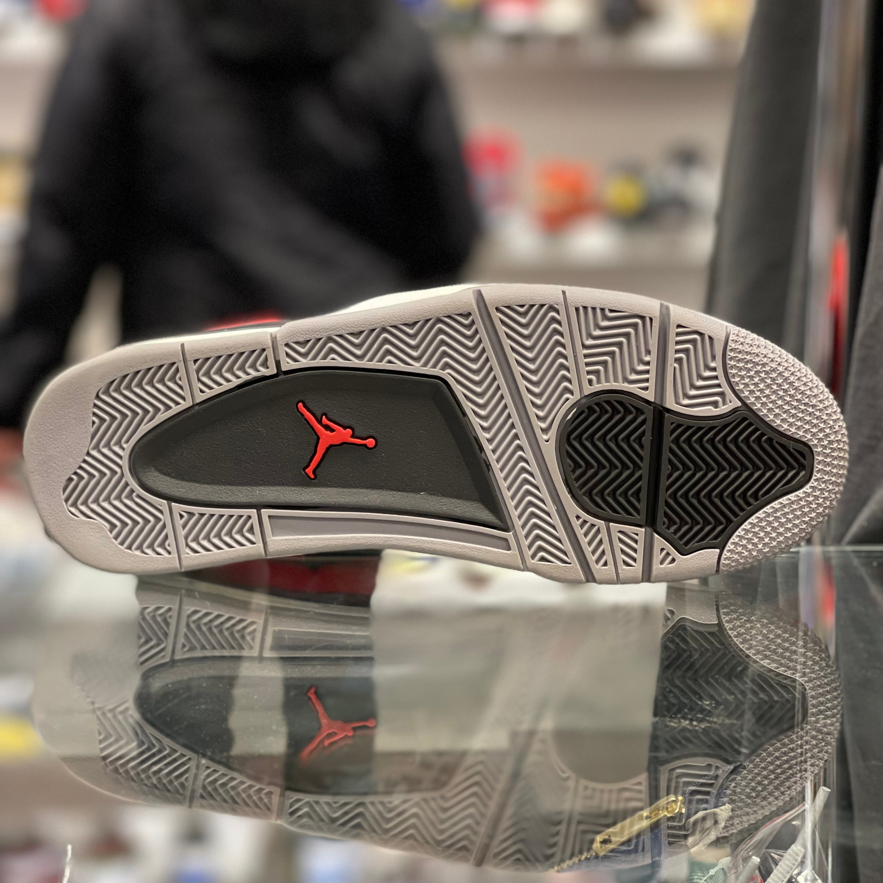 Air Jordan 4 Retro “Toro”