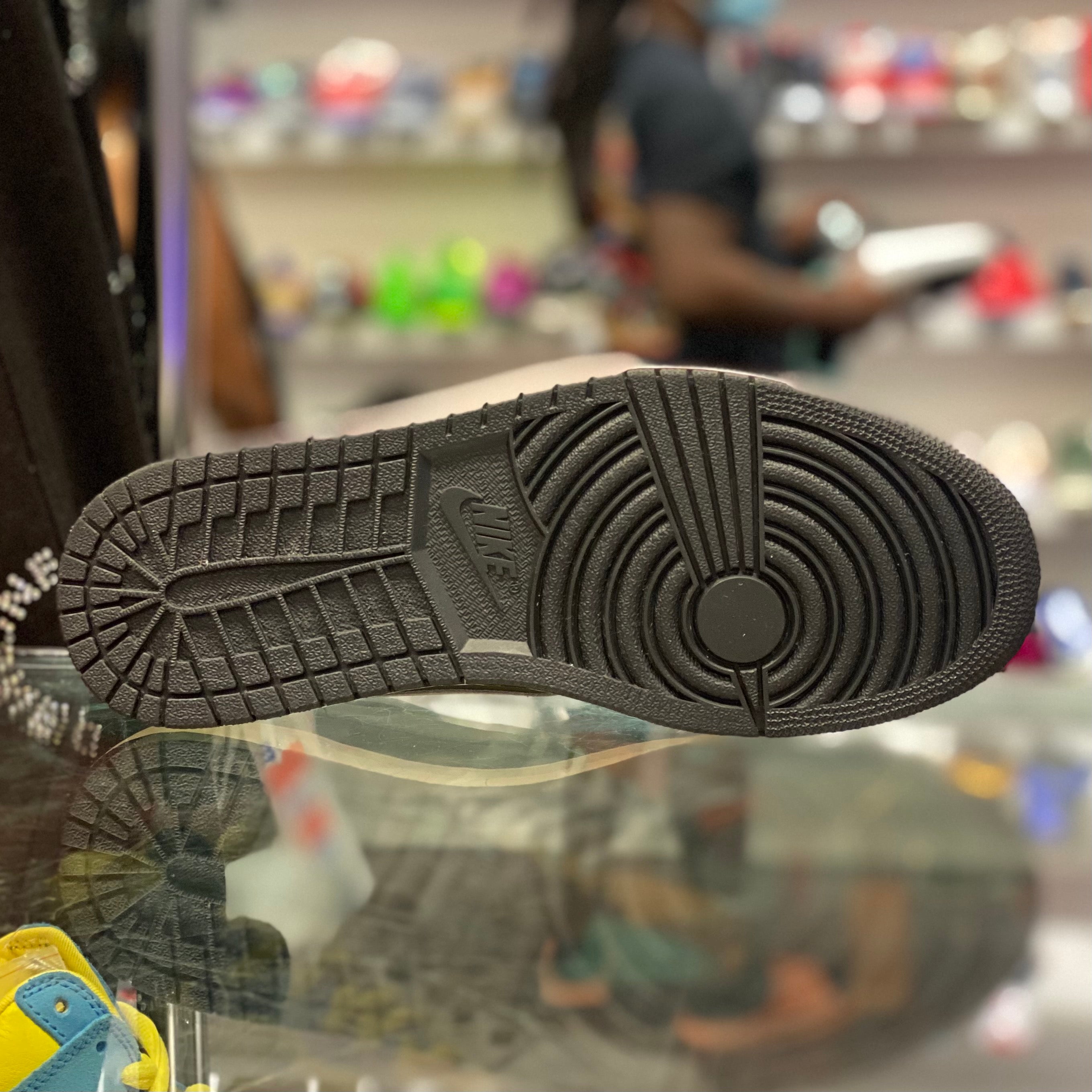 Air Jordan Retro 1 Low “Shadow”