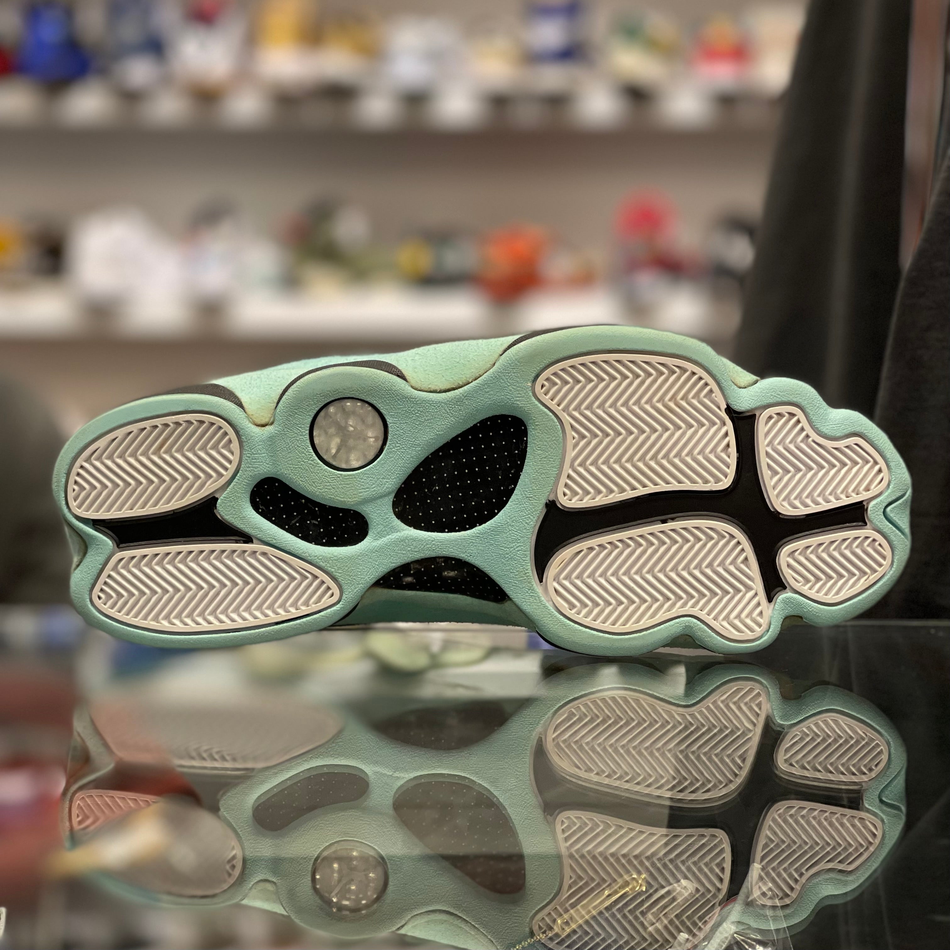 Air Jordan 13 Retro “Black Island Green”