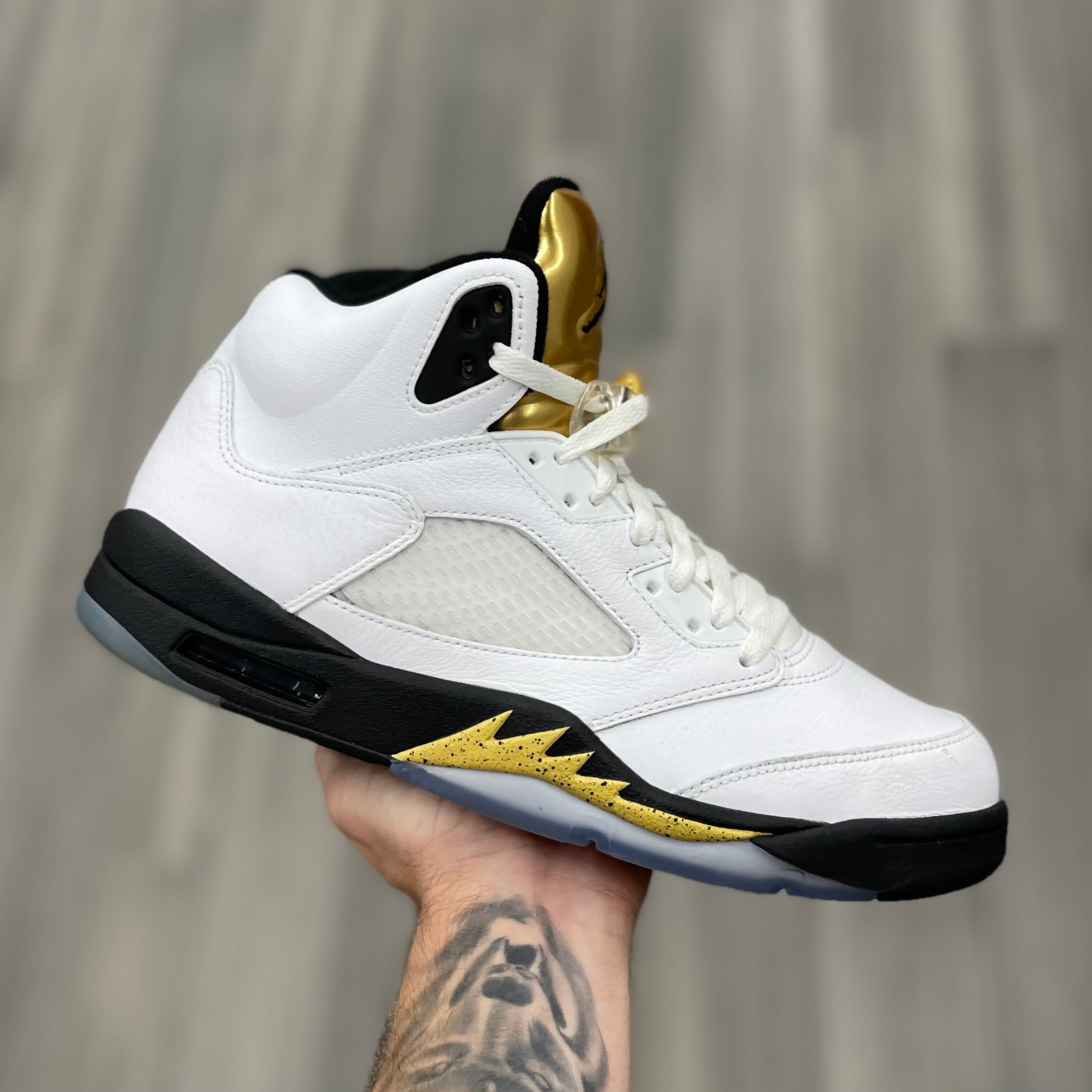 Air Jordan 5 Retro “Olympic Gold Coin”