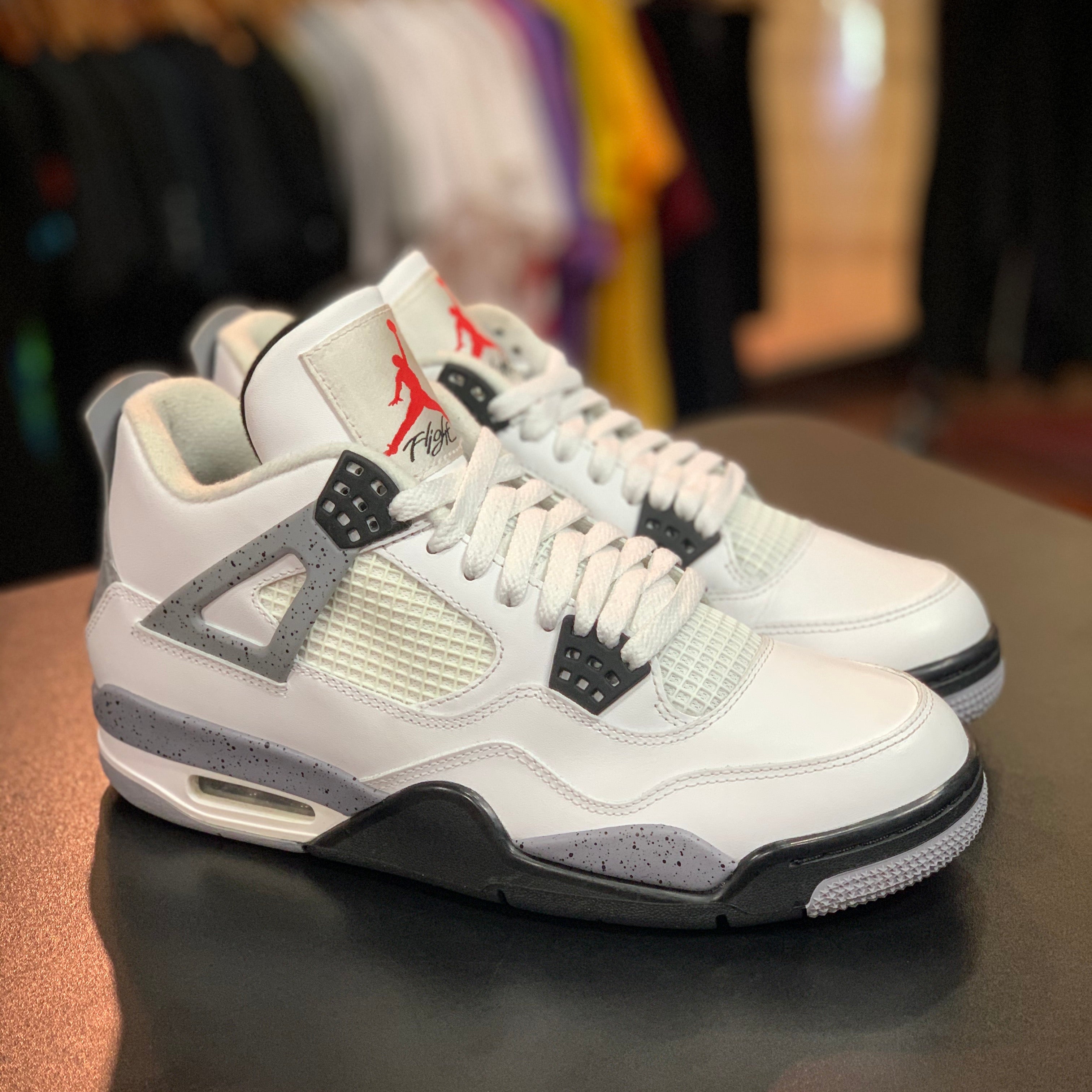 Air Jordan 4 Retro “White Cement 2012”