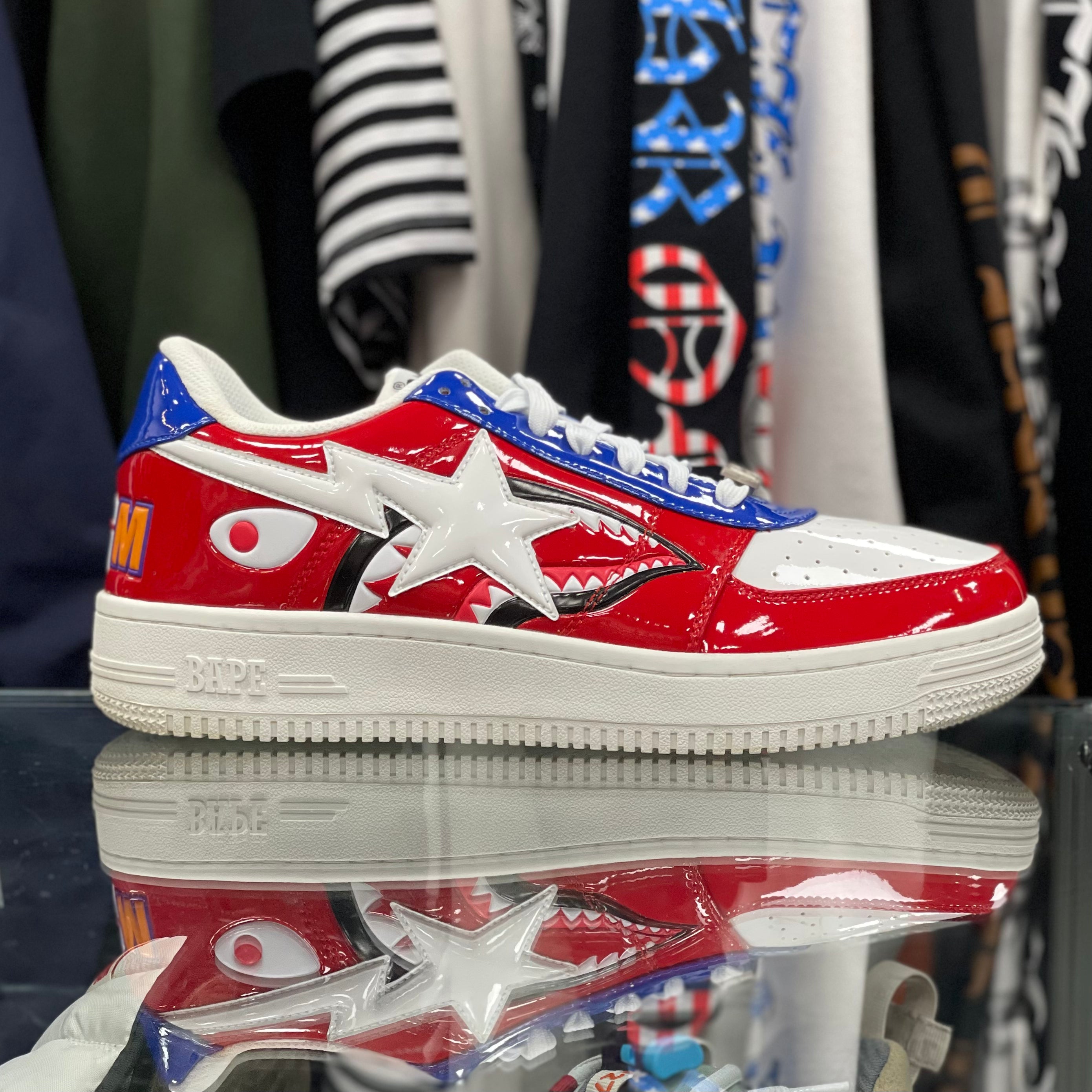 Bapesta Low “M2 Red Shark Face”