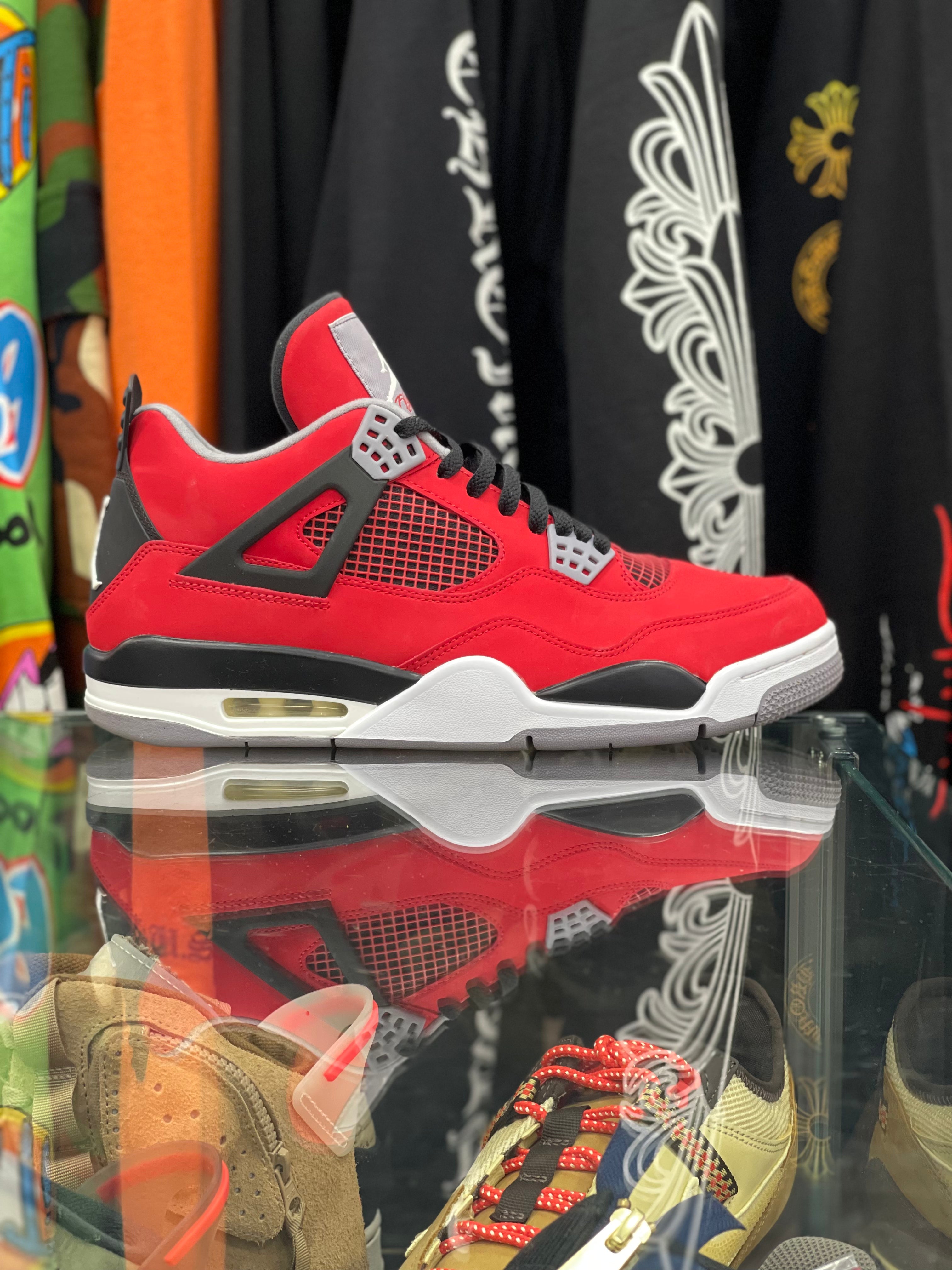 Air Jordan 4 Retro “Toro”