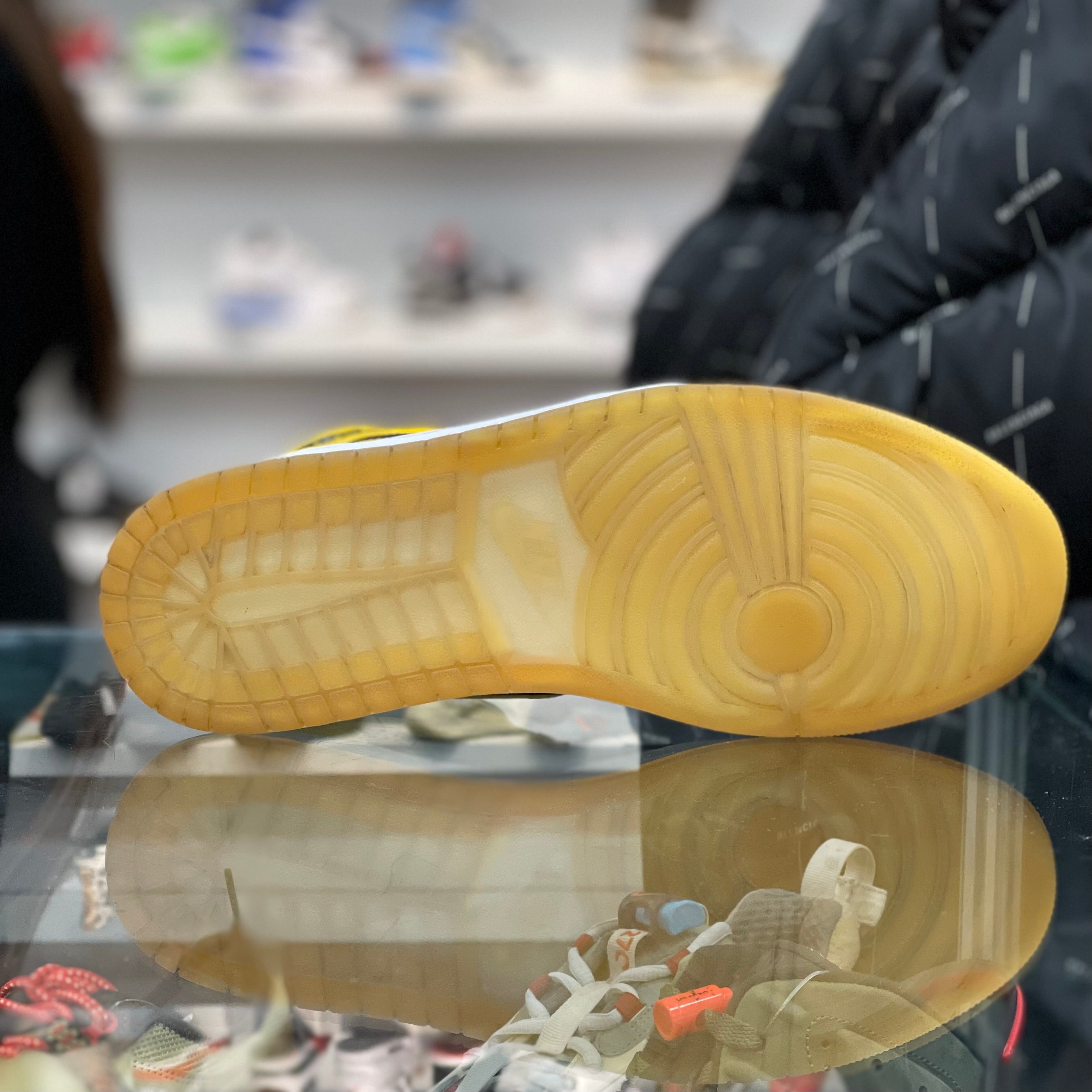 Air Jordan 1 Retro Mid “New Love 2017”